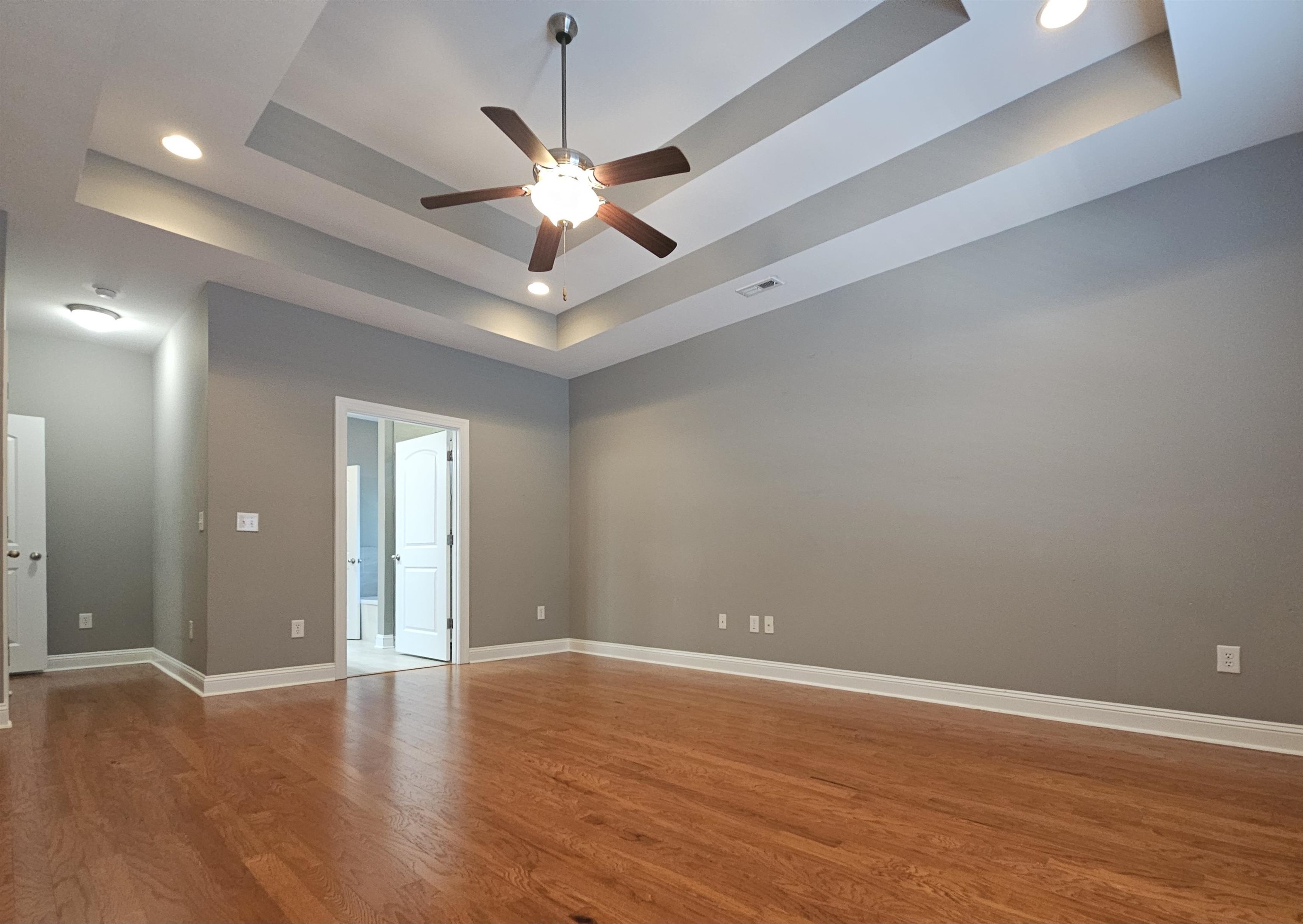 9181 Abingdon Dr. Property Photo 12