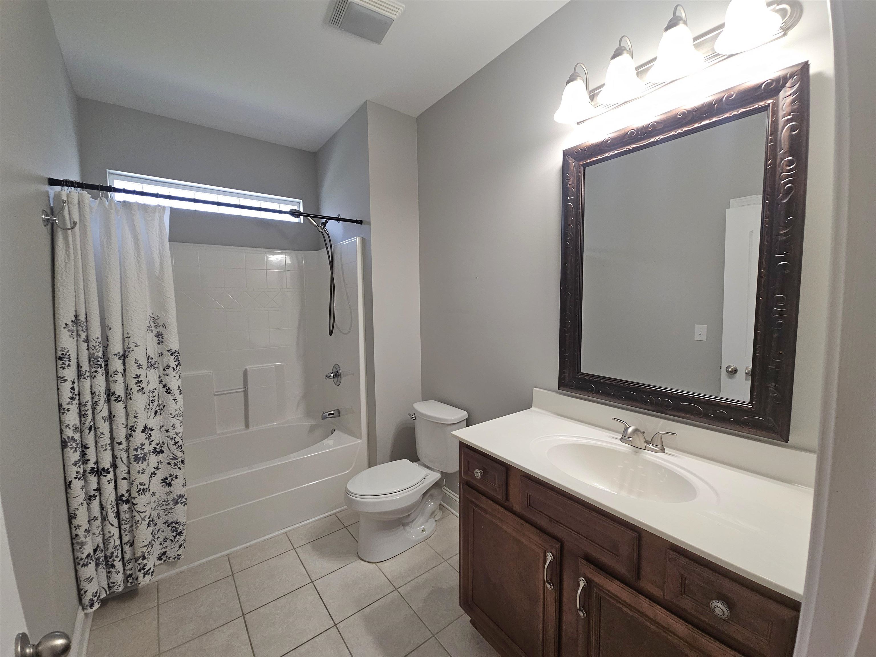 9181 Abingdon Dr. Property Photo 21