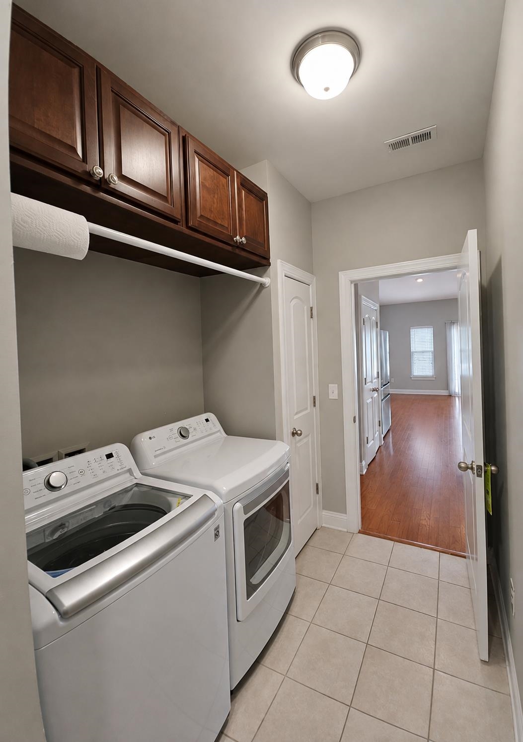 9181 Abingdon Dr. Property Photo 24