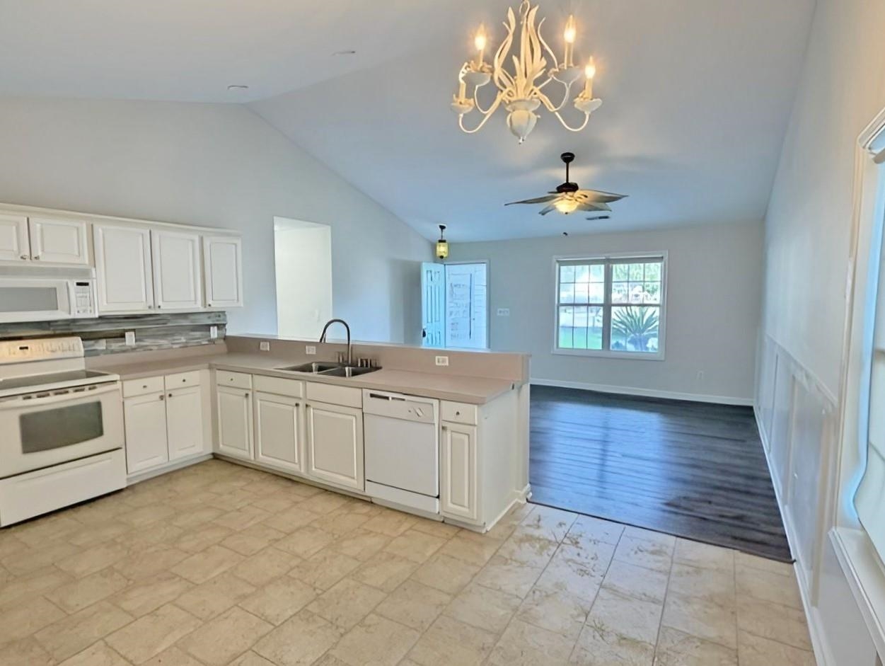 323 Kildare Ct. Property Photo 7