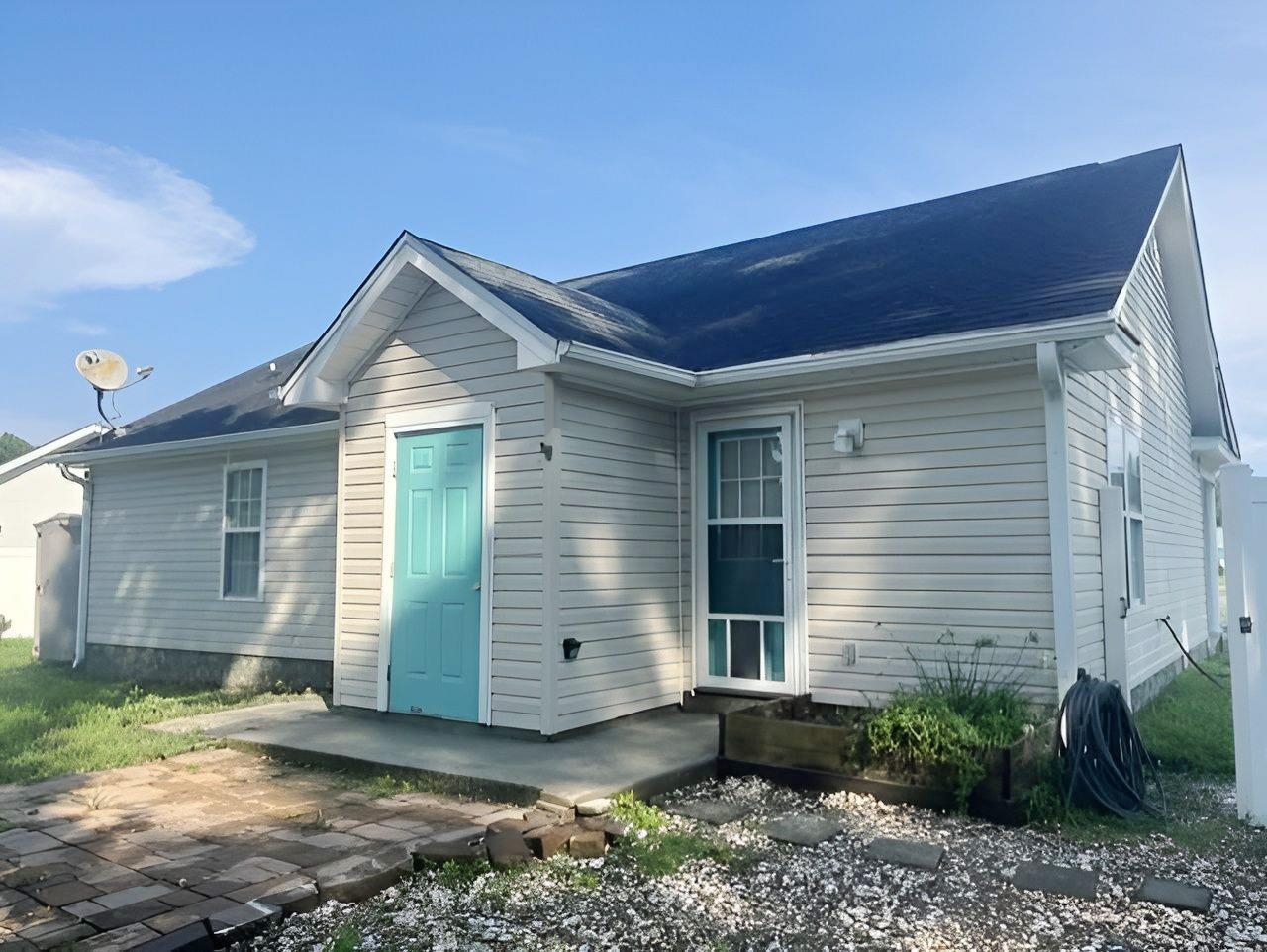 323 Kildare Ct. Property Photo 17