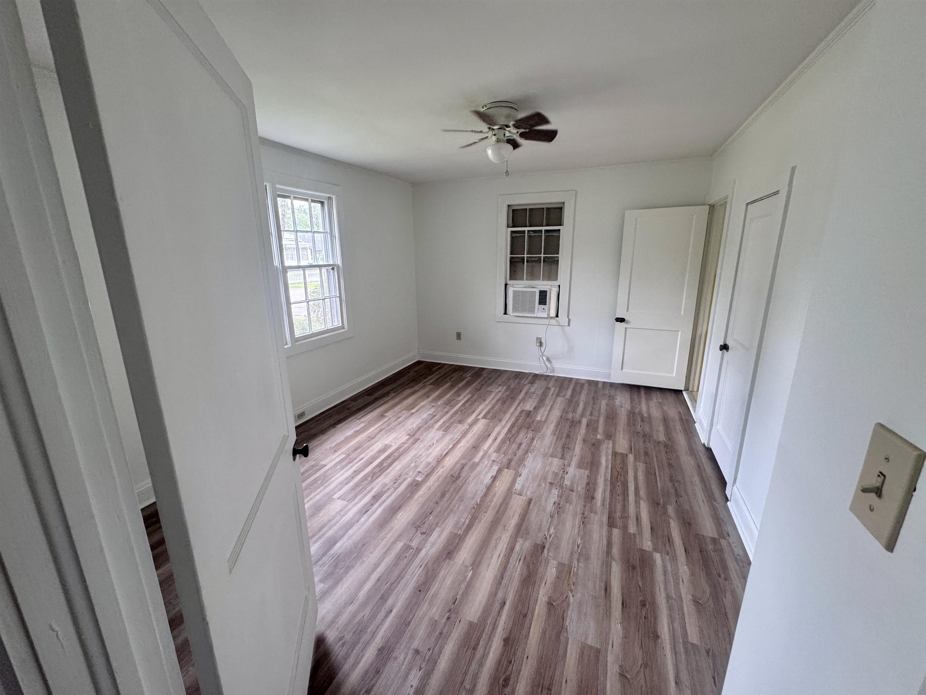 103 E Elmwood St. Property Photo 26