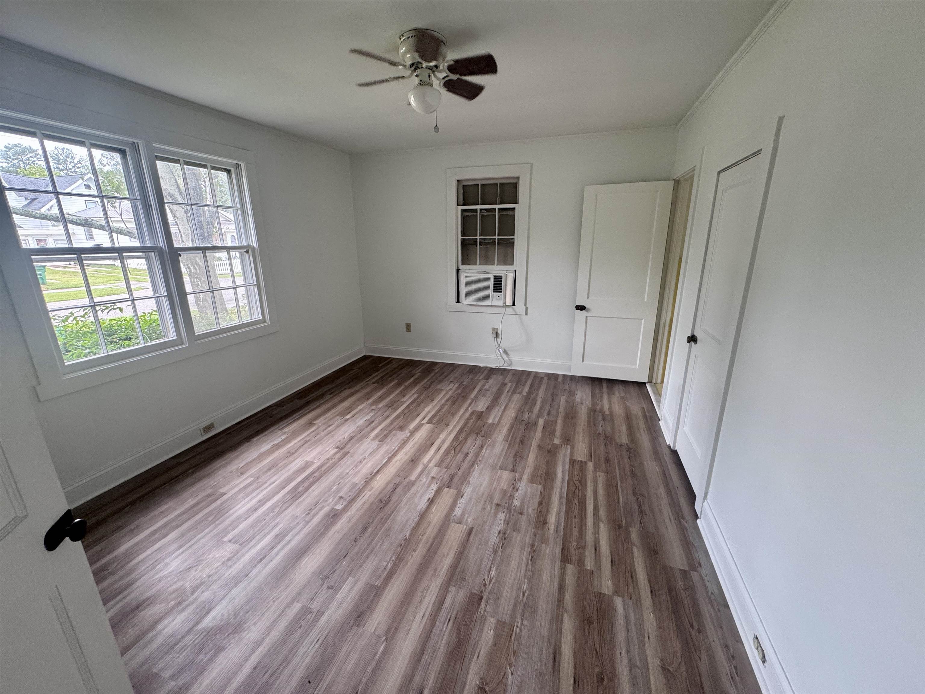 103 E Elmwood St. Property Photo 27