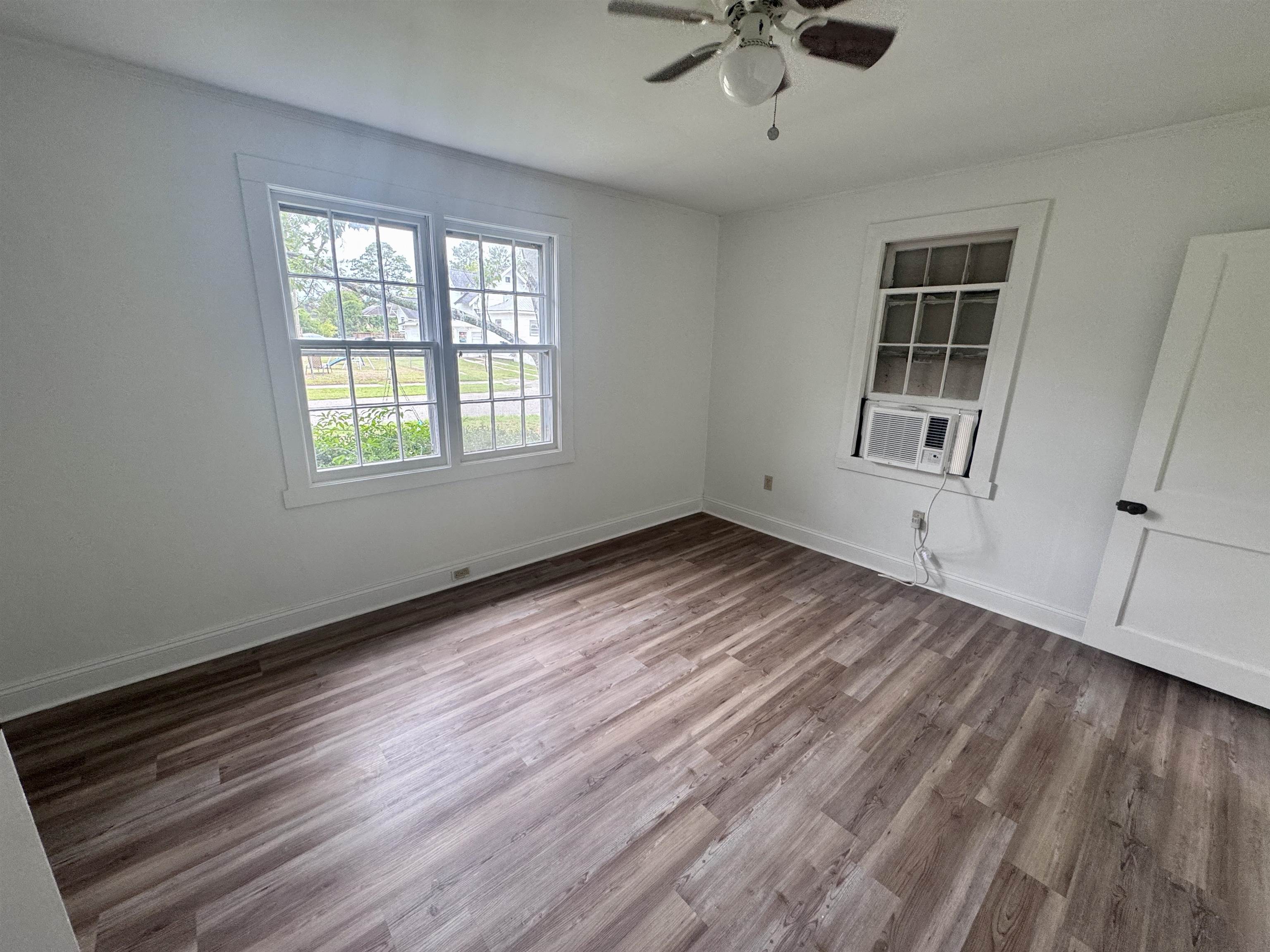 103 E Elmwood St. Property Photo 28