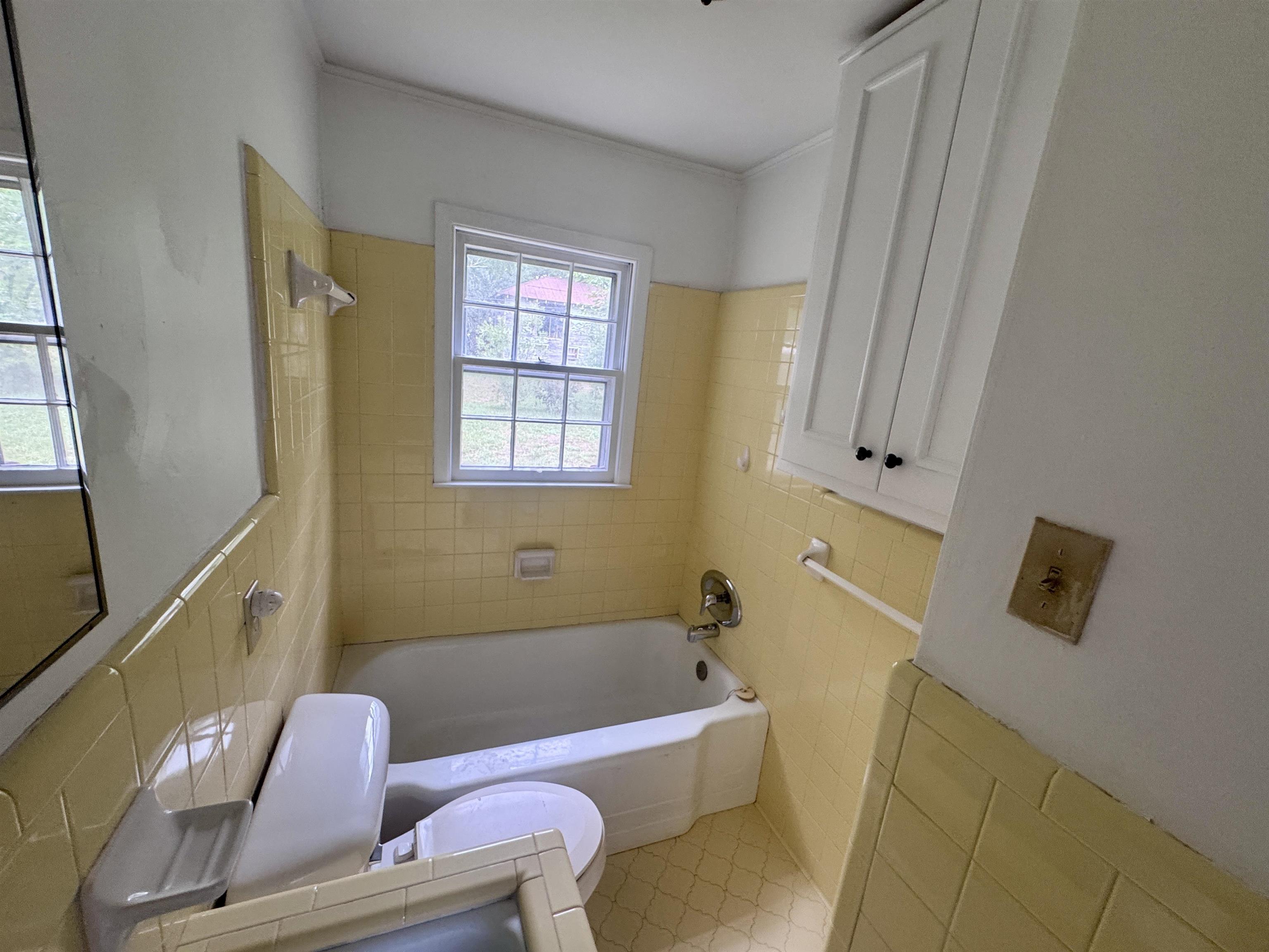 103 E Elmwood St. Property Photo 30