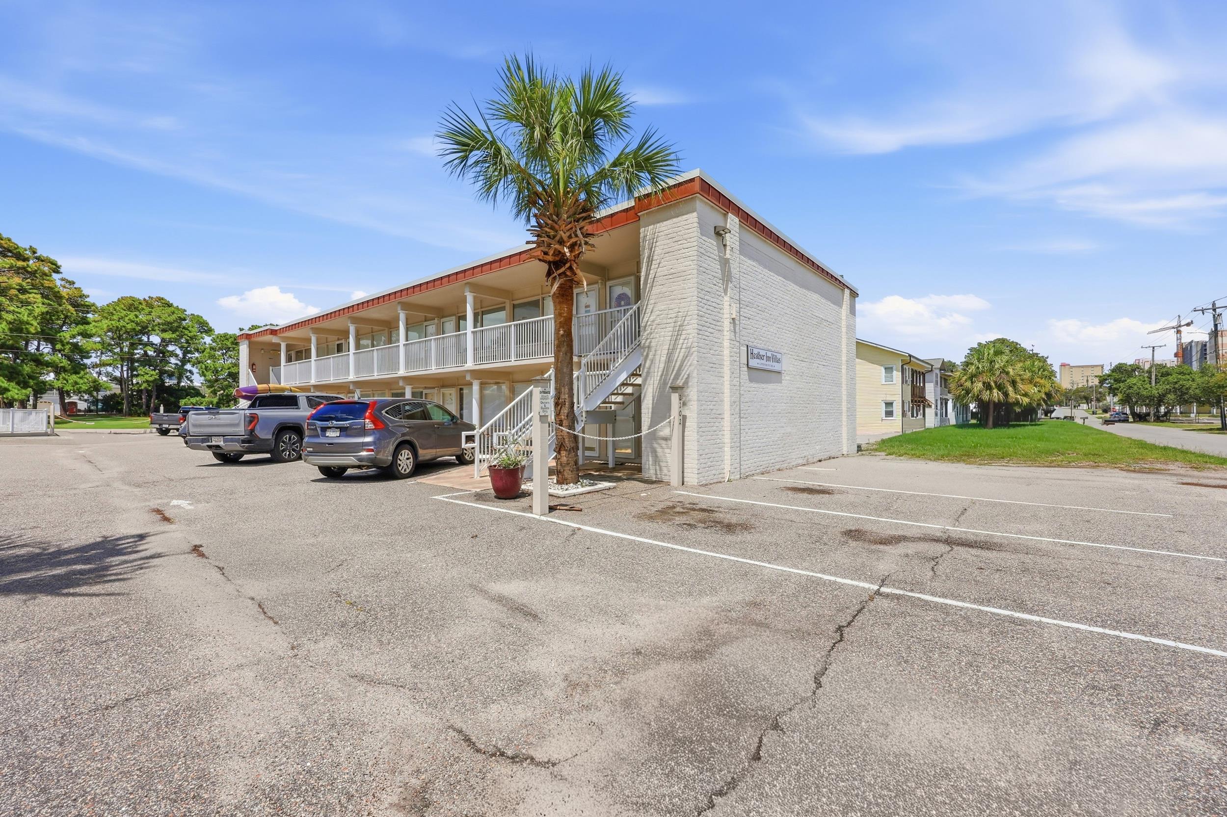 2204 S Perrin Dr. Property Photo 1