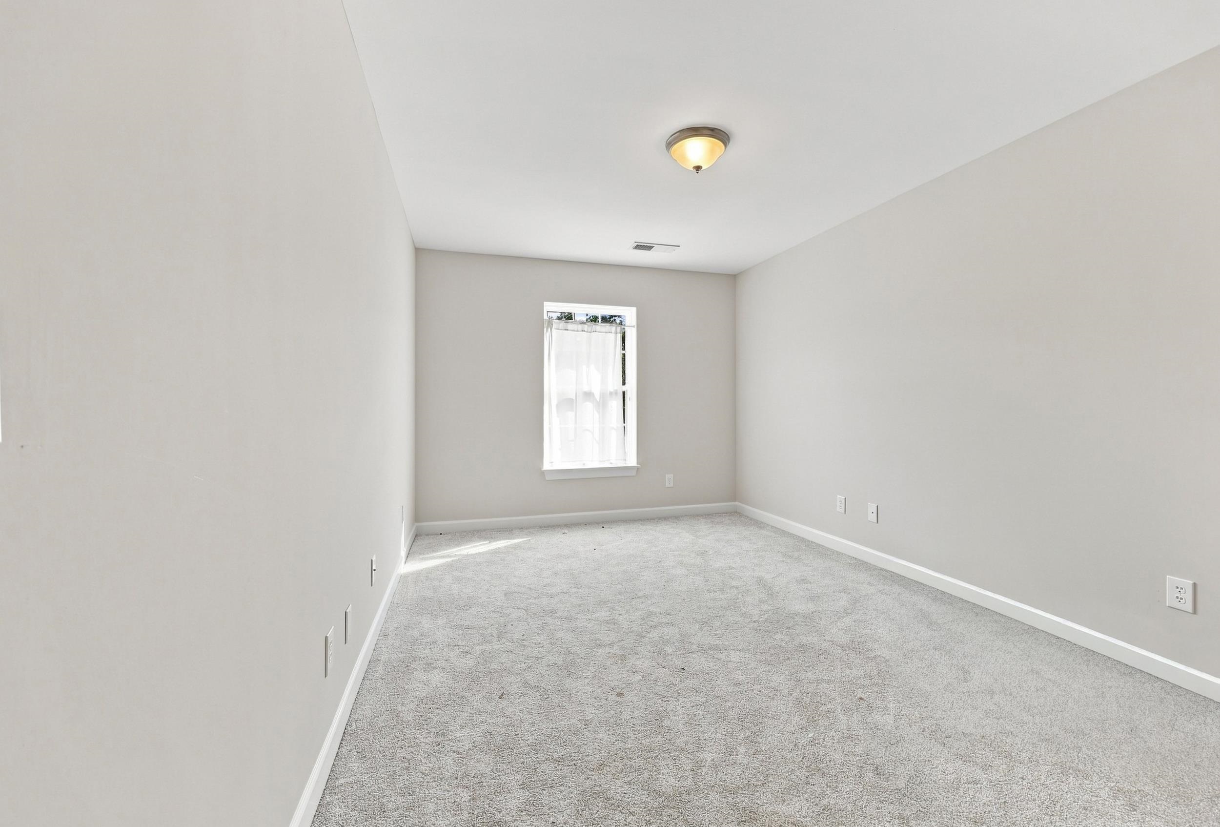 1025 Fairway Ln. Property Photo 20