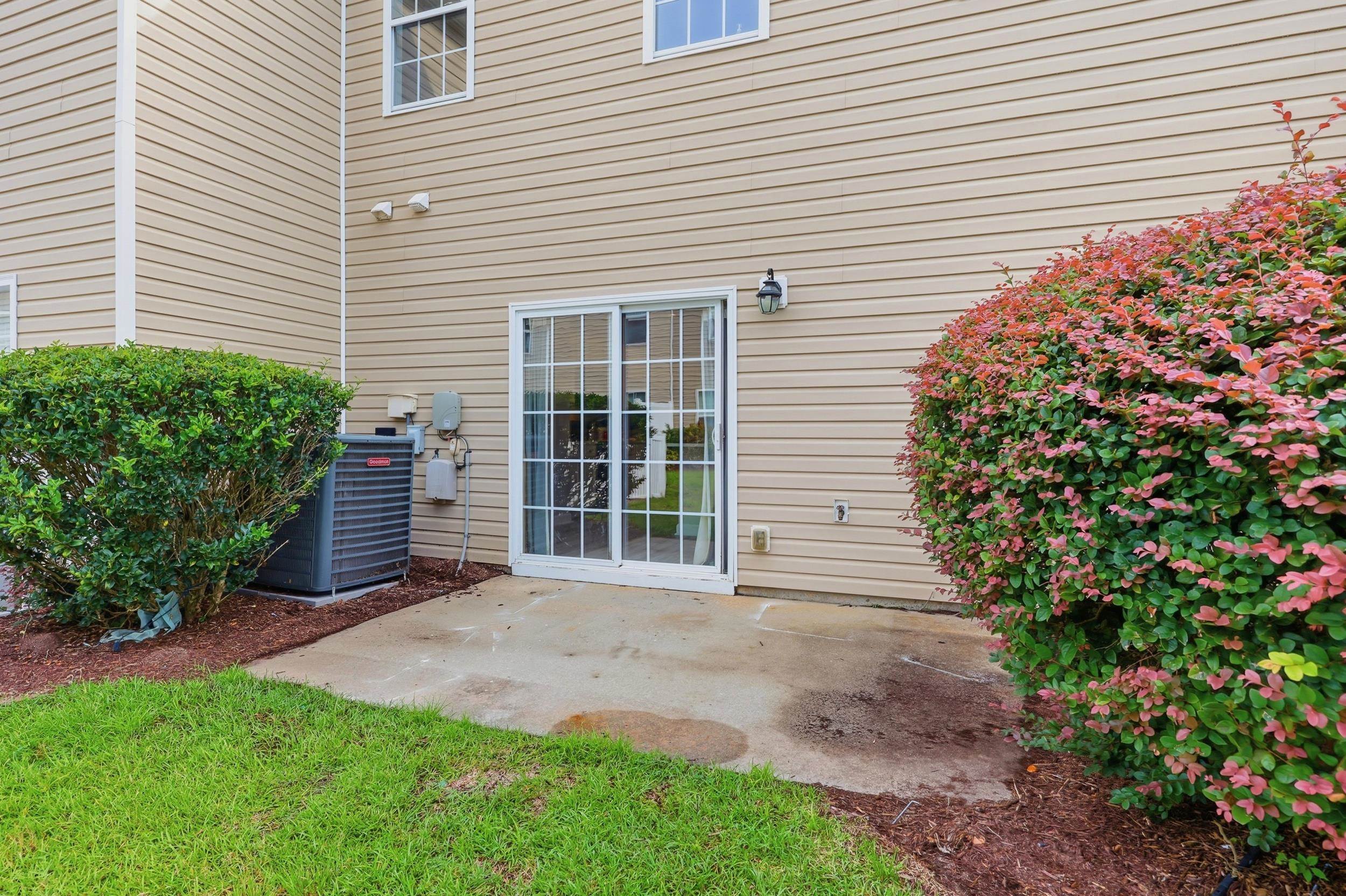 1025 Fairway Ln. Property Photo 27