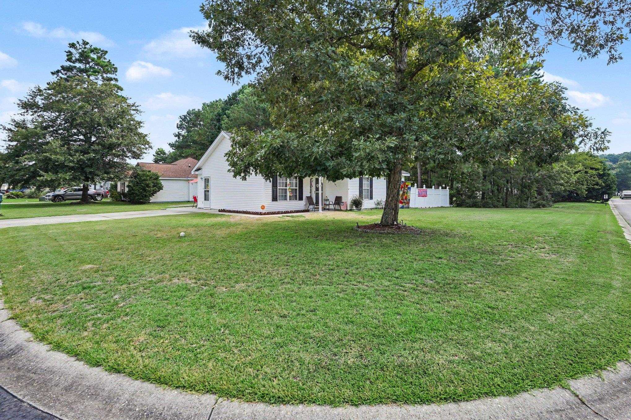 3002 Denine Dr. Property Photo 3