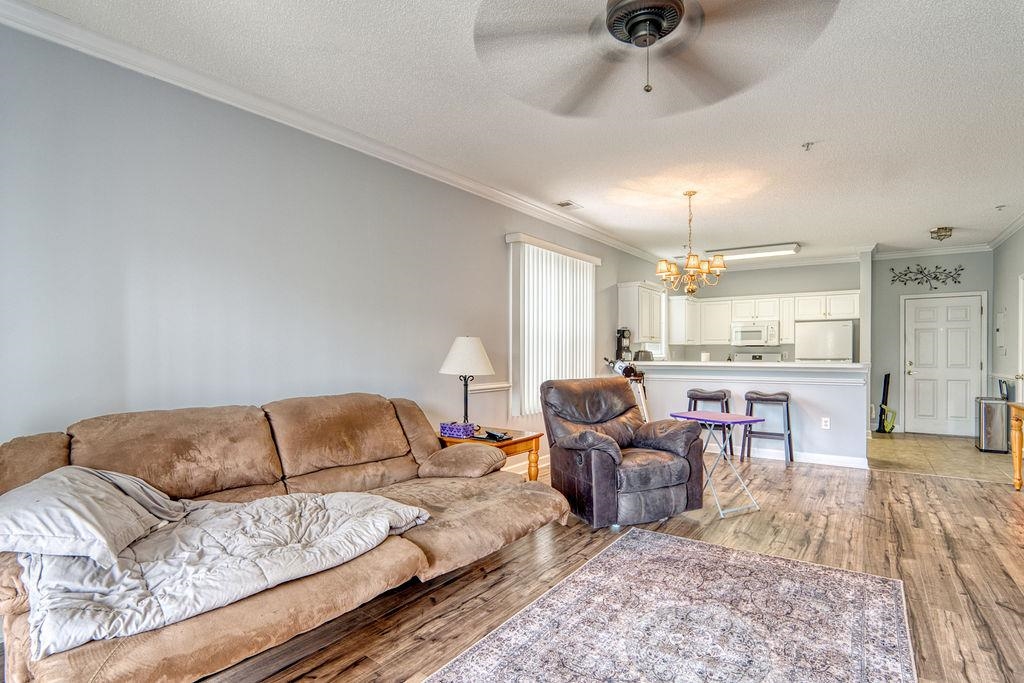 800 Crumpet Ct. Property Photo 10
