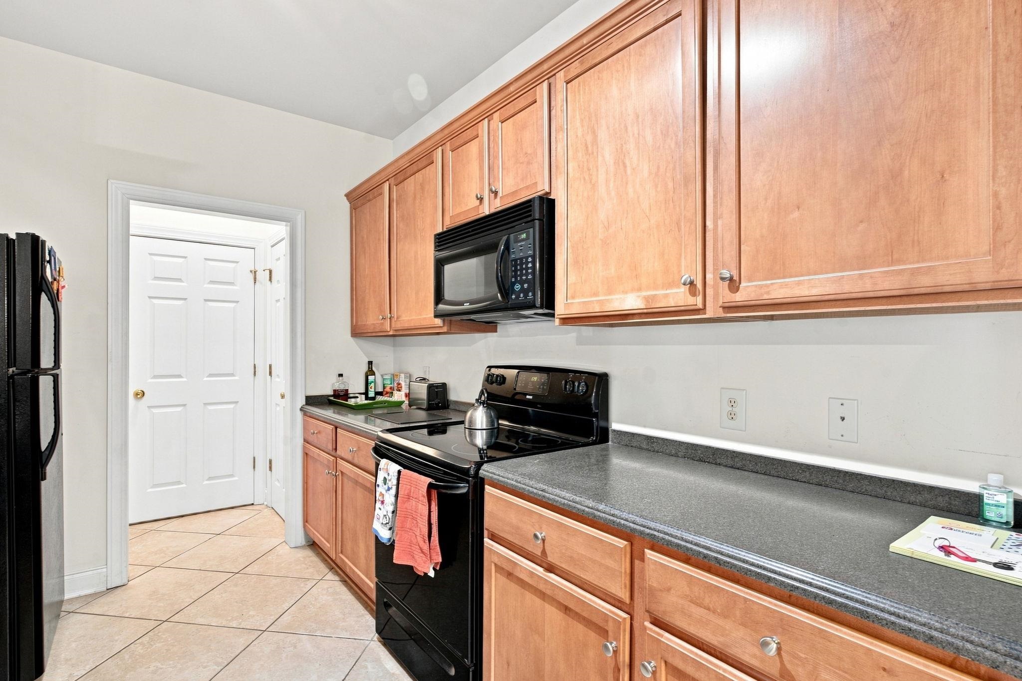 2037 Silvercrest Dr. Property Photo 5
