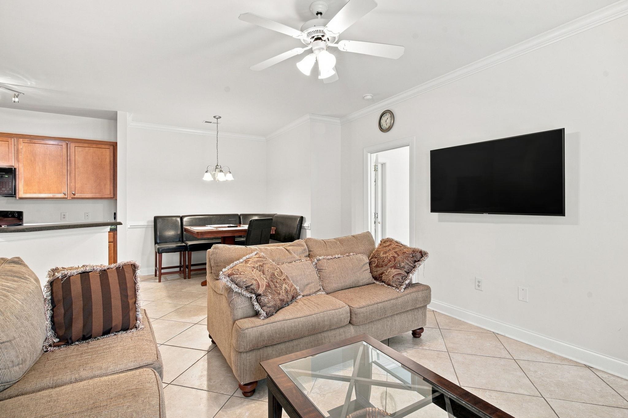 2037 Silvercrest Dr. Property Photo 16