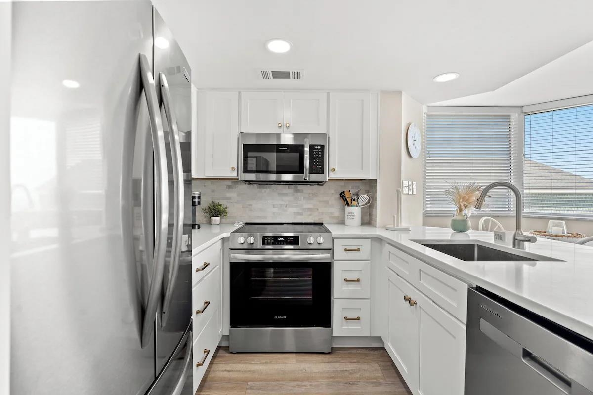 5806 N Ocean Blvd. Property Photo 9