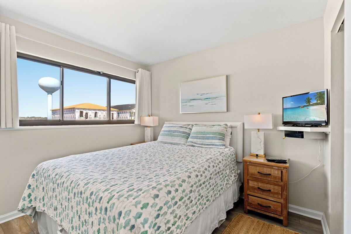 5806 N Ocean Blvd. Property Photo 15