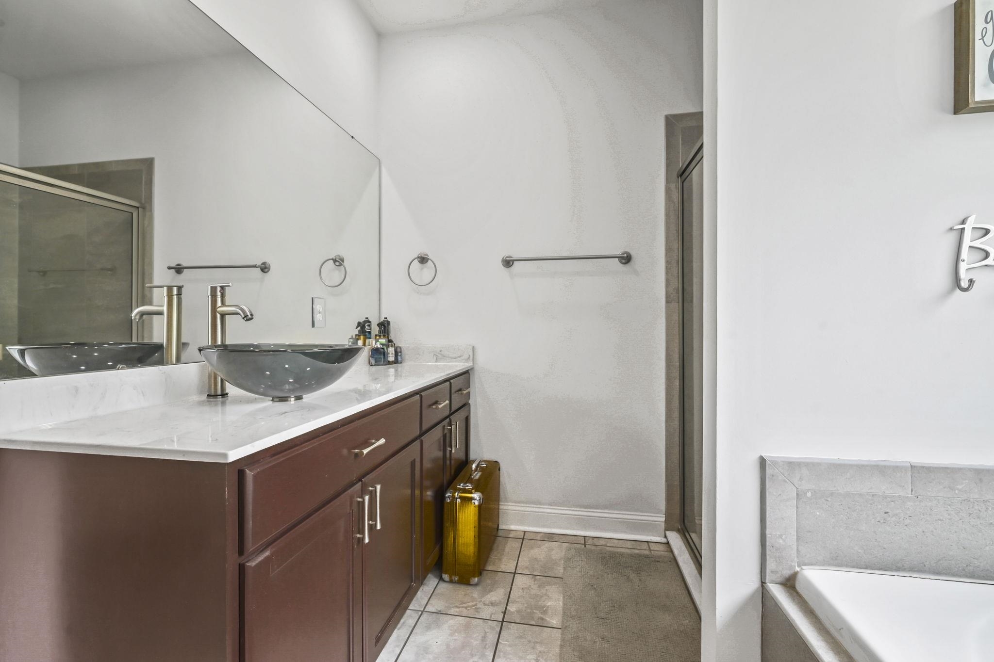 1051 Academy Dr. Property Photo 18