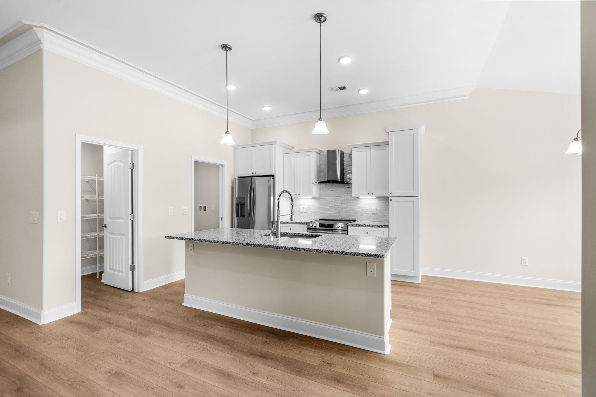 800 Stone Pine Ct. Property Photo 4