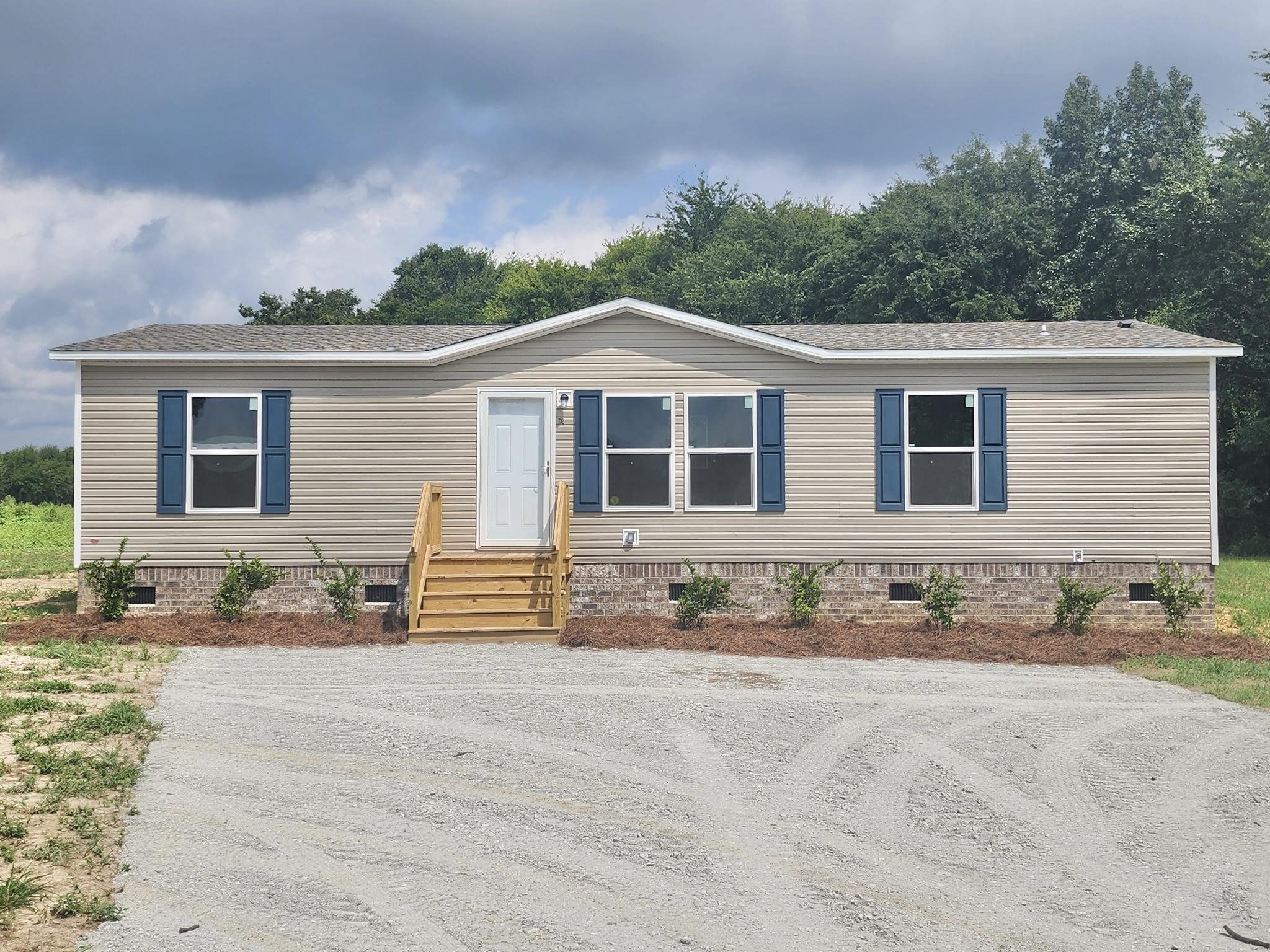 732 Black Branch Rd. Property Photo 1