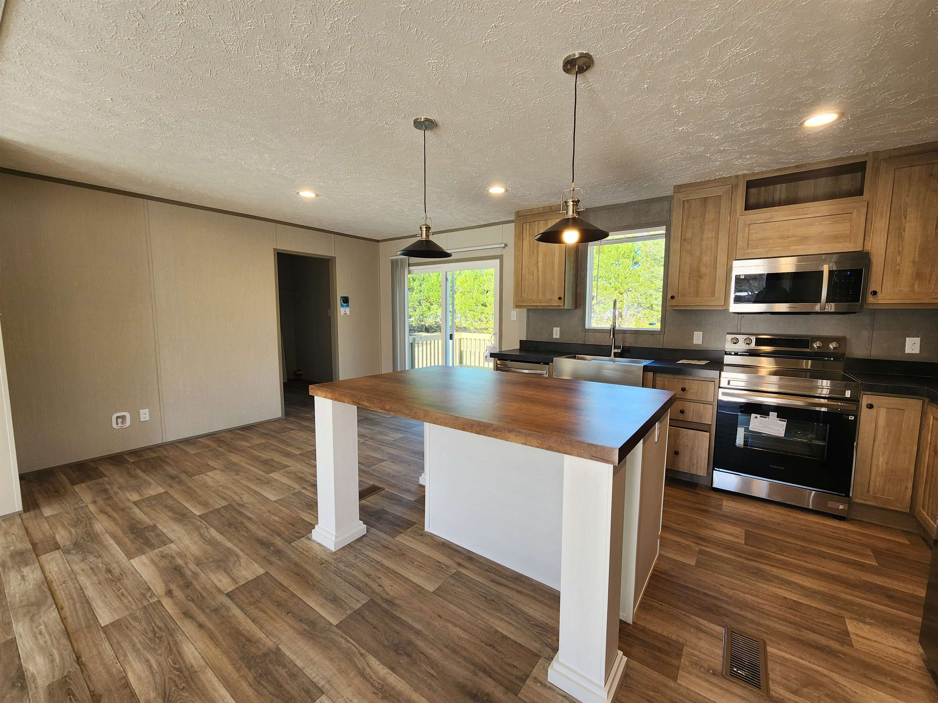662 Black Branch Rd. Property Photo 6