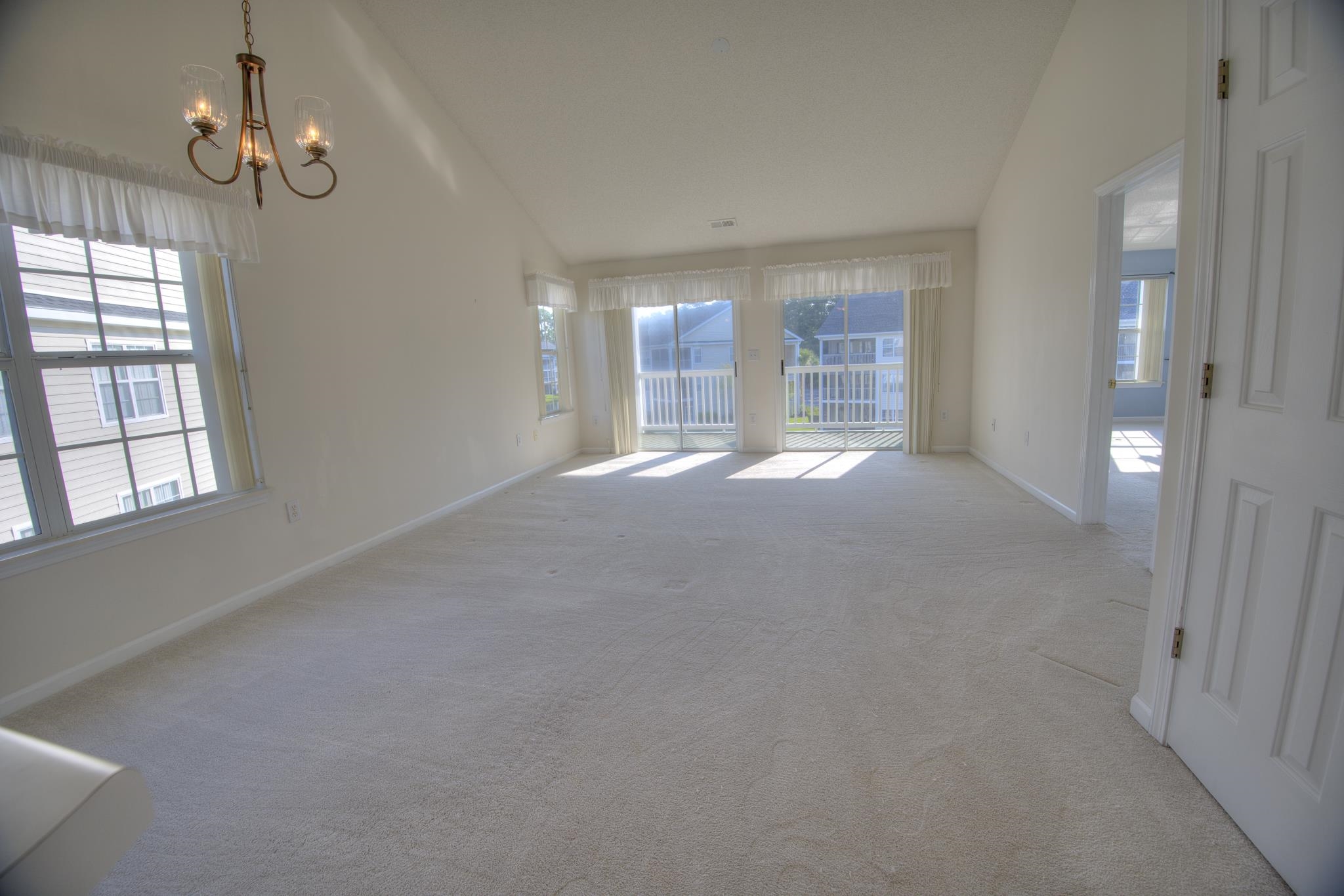 643 Woodmoor Dr. Property Photo 8