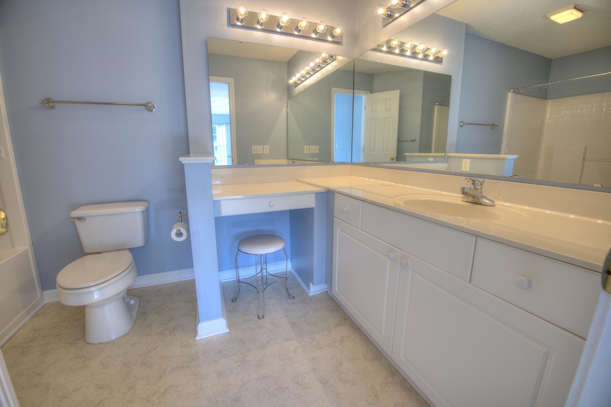 643 Woodmoor Dr. Property Photo 15