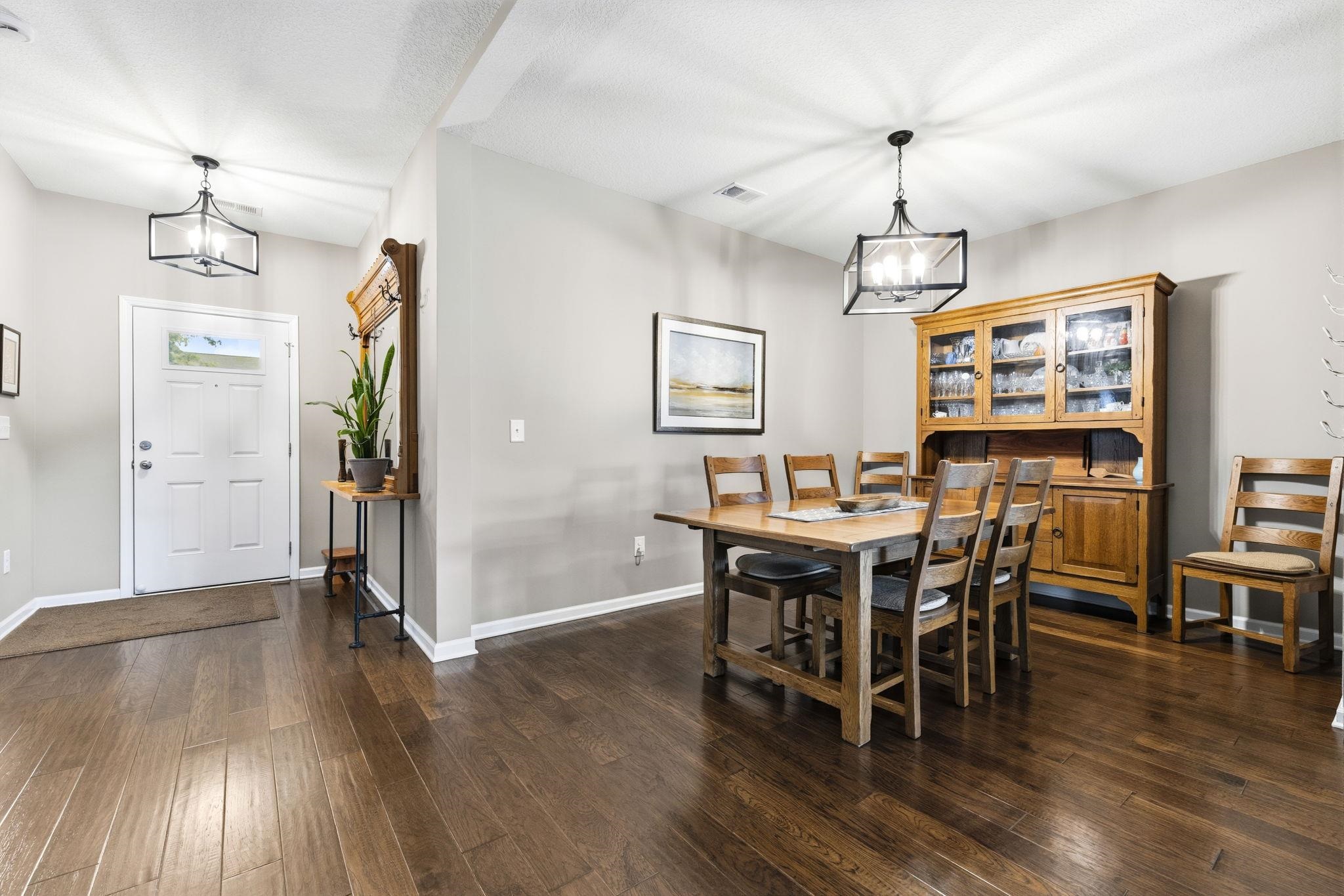 672 Old Castle Loop Property Photo 18