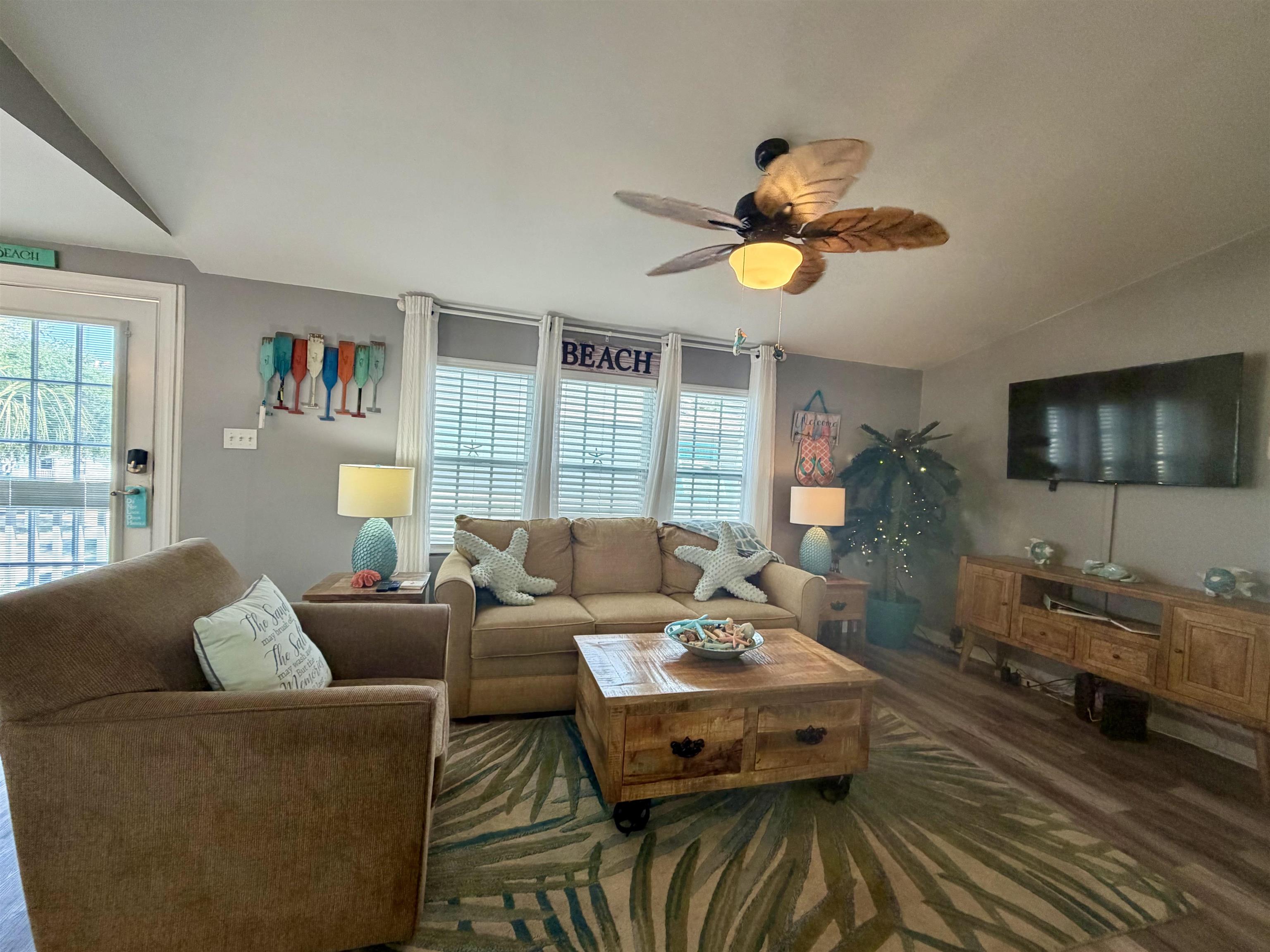 247 Sanddollar Dr. Property Photo 6