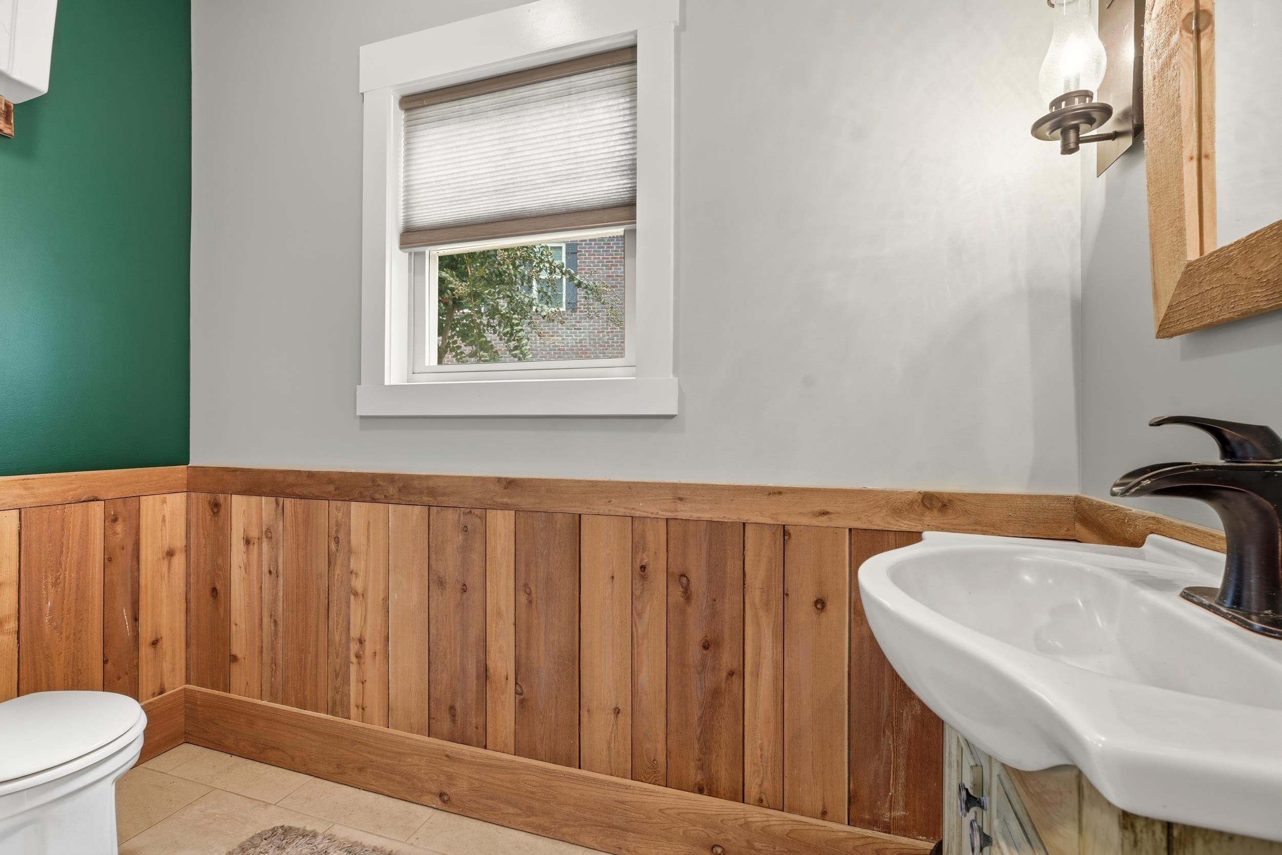 652 Whispering Pines Ct. Property Photo 34