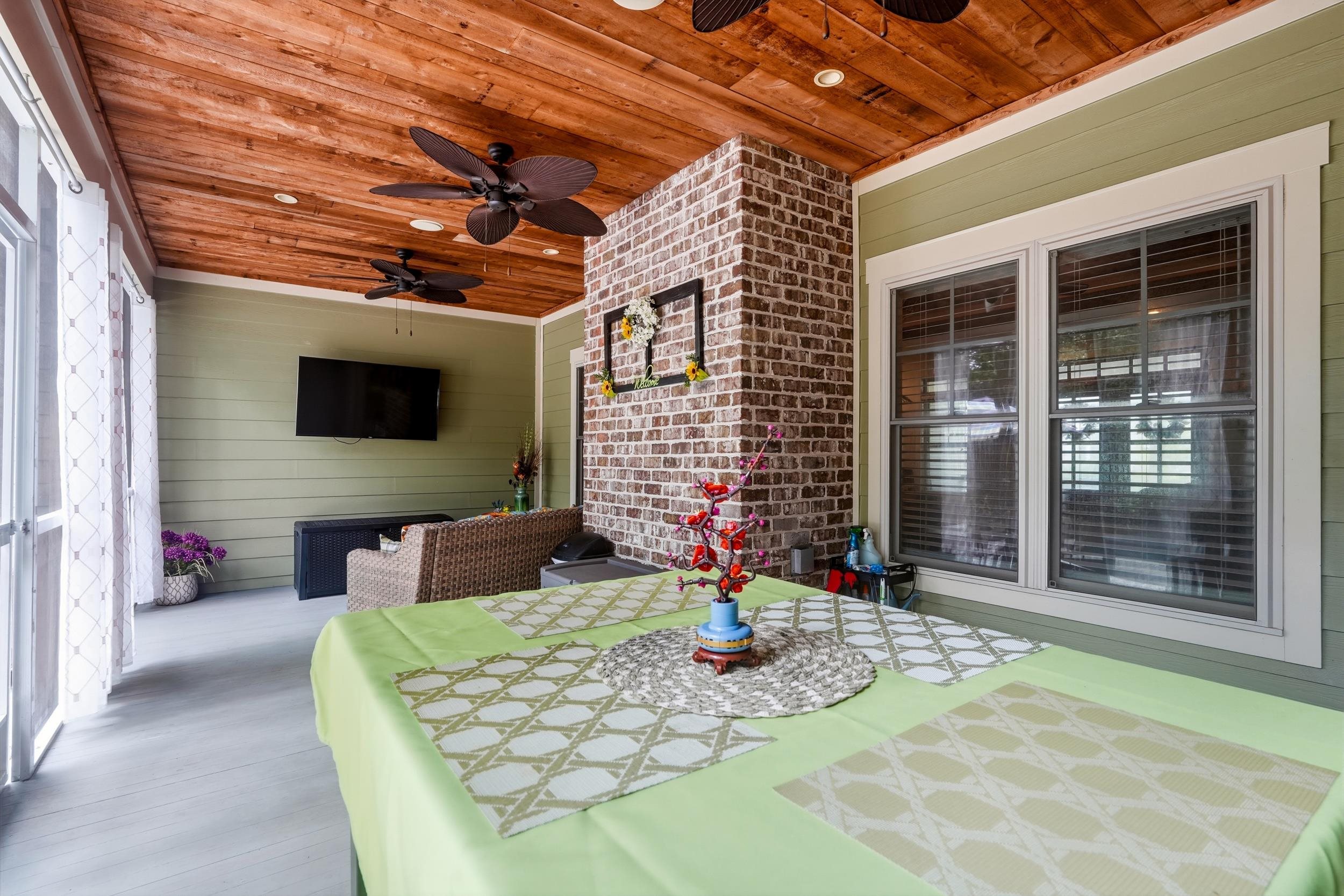 652 Whispering Pines Ct. Property Photo 40