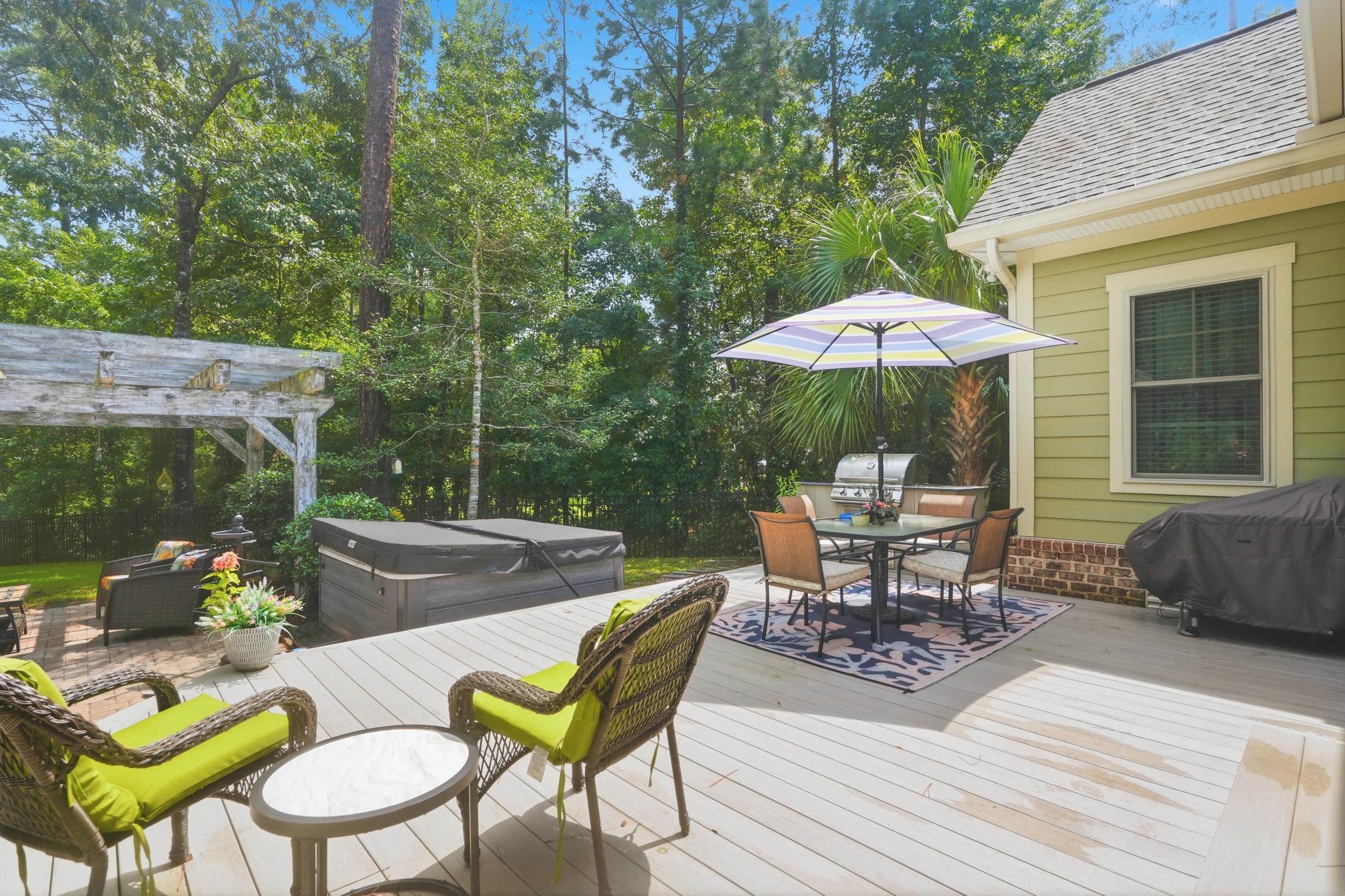 652 Whispering Pines Ct. Property Photo 41