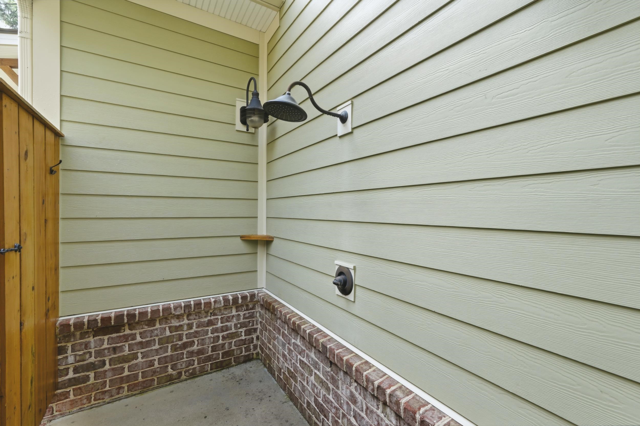 652 Whispering Pines Ct. Property Photo 47