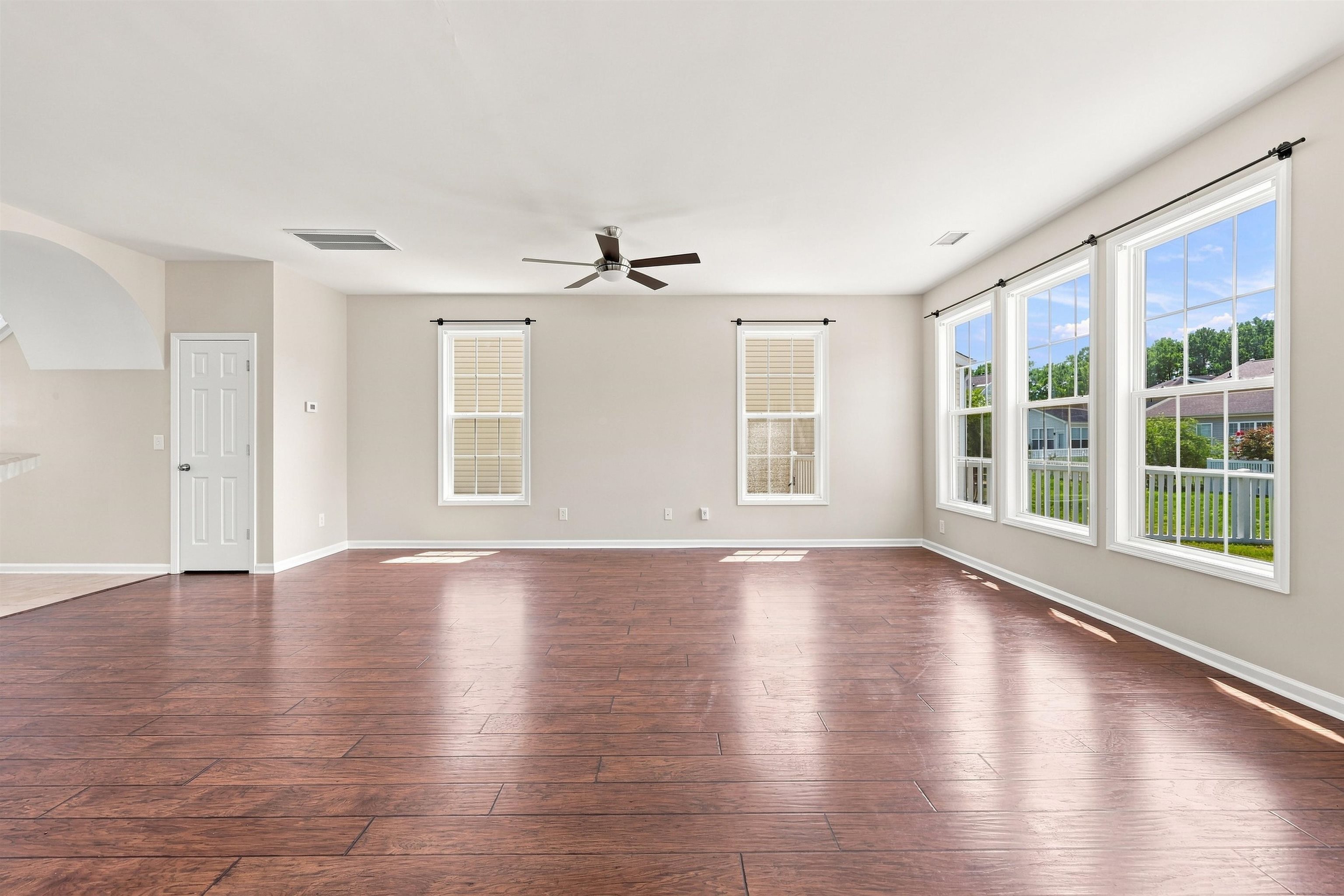 4737 Farm Lake Dr. Property Photo 10