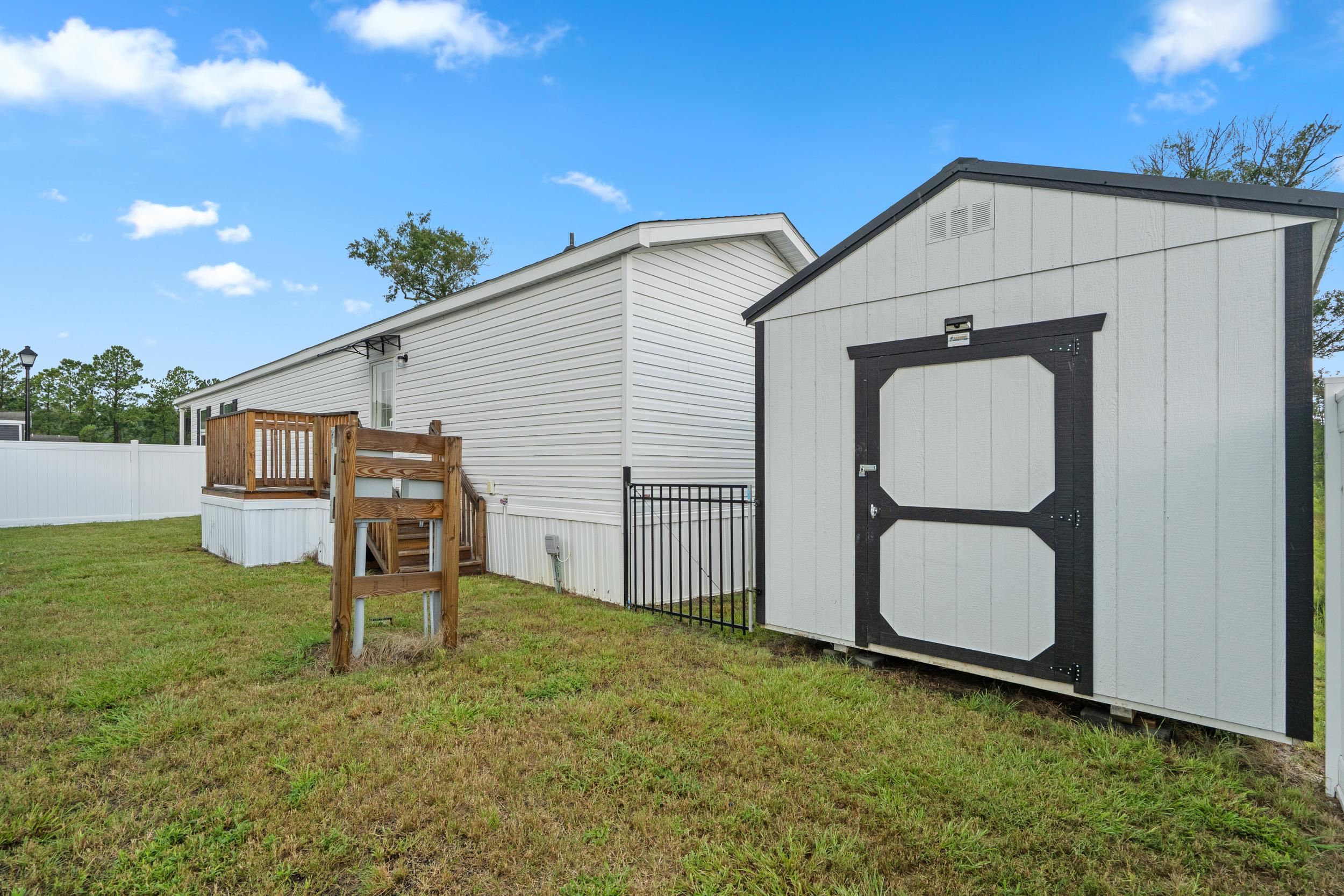 520 King Air Ct Property Photo 25