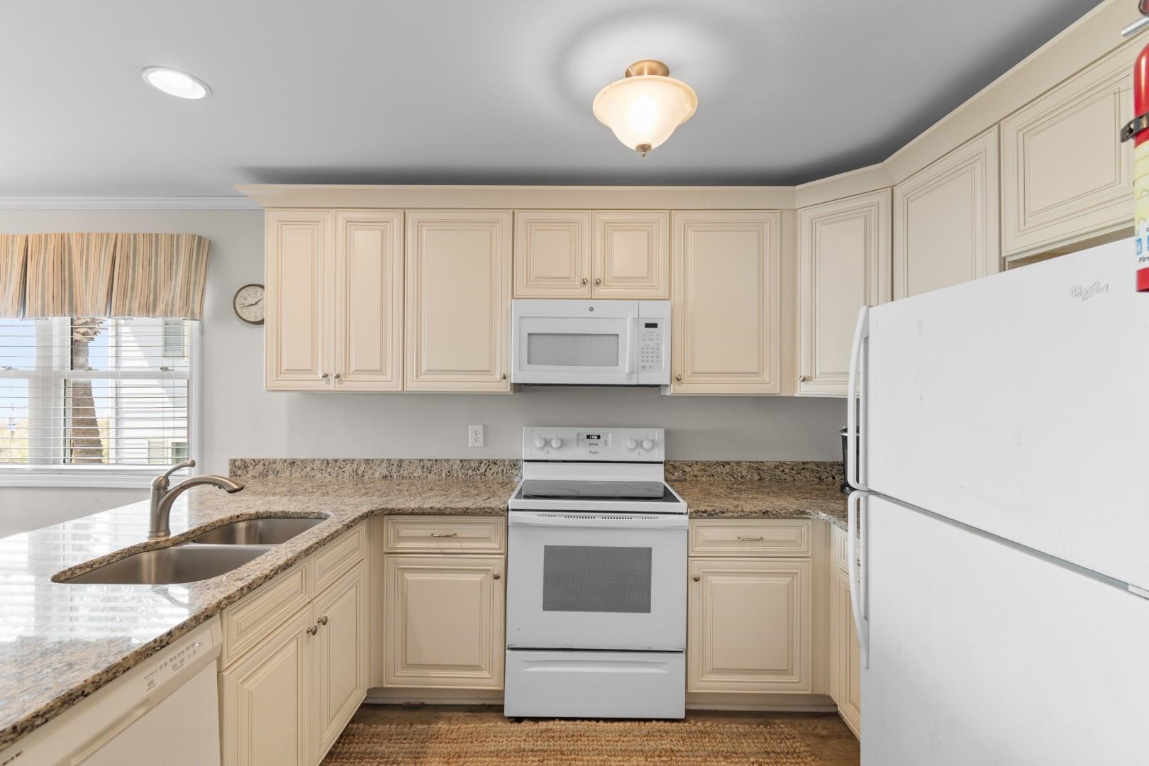 2405 S Ocean Blvd. Property Photo 6