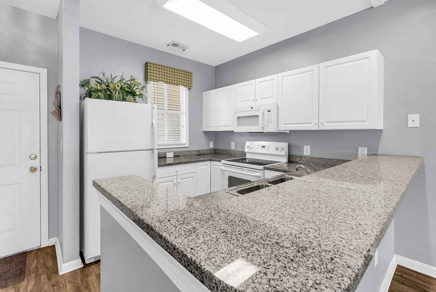 901 West Port Dr. Property Photo 5