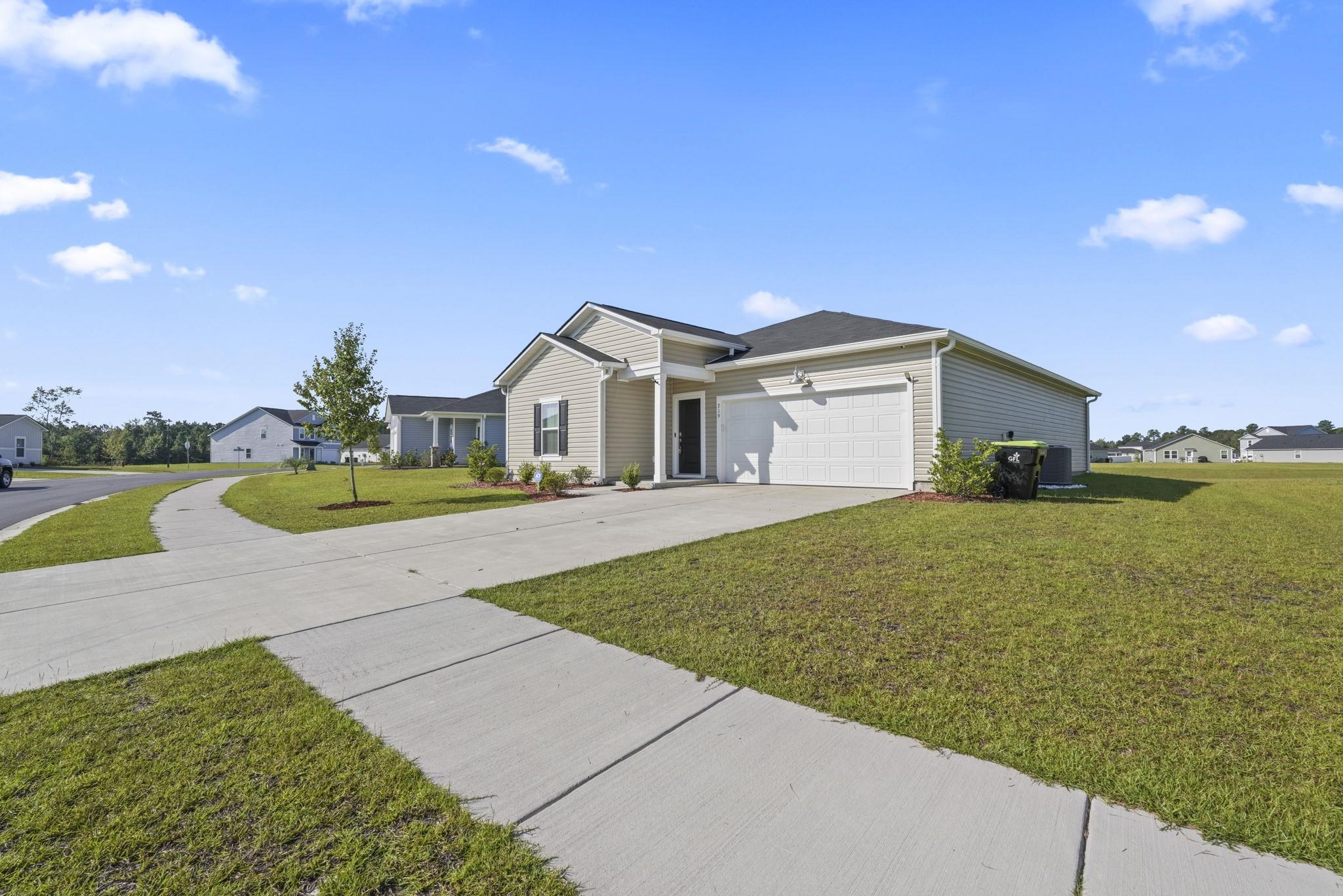 219 Warner Crossing Way Property Photo 3
