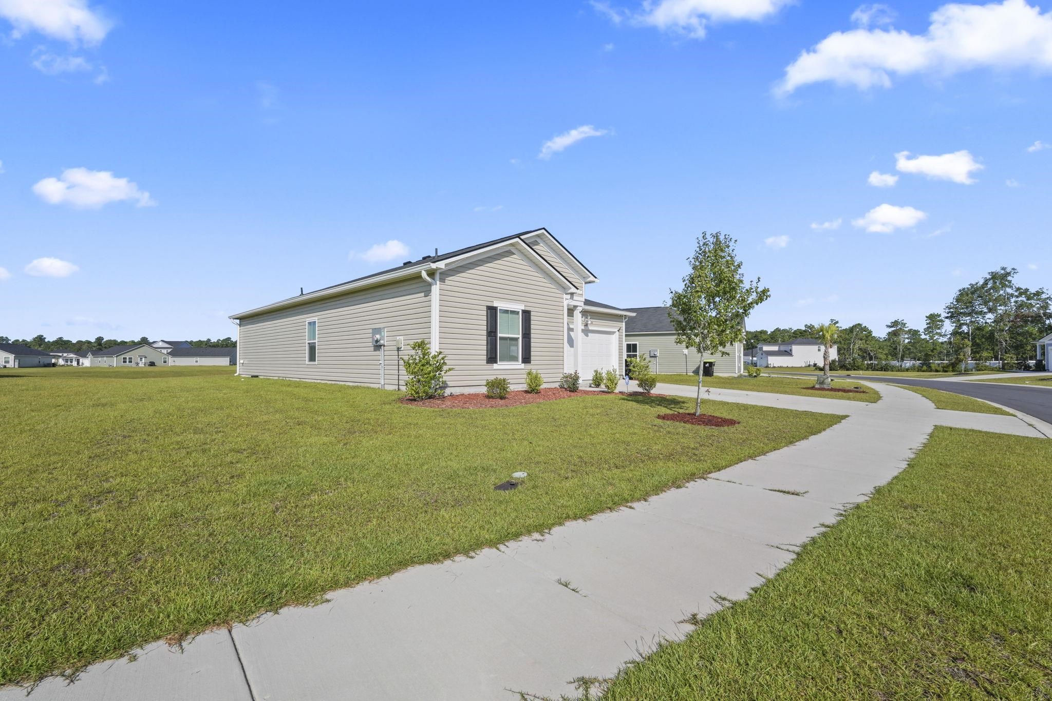 219 Warner Crossing Way Property Photo 4