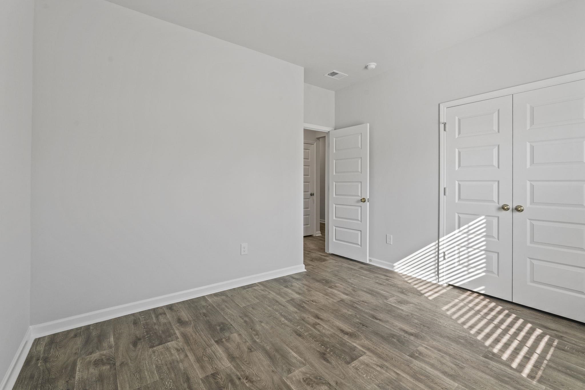 219 Warner Crossing Way Property Photo 16
