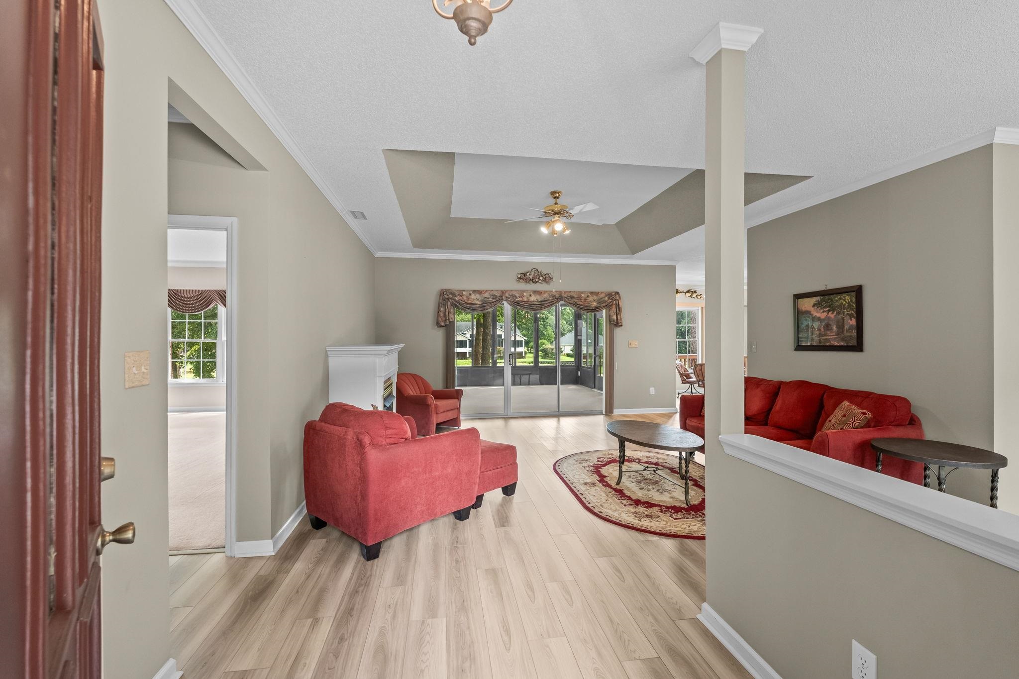 3111 Hermitage Dr. Property Photo 3