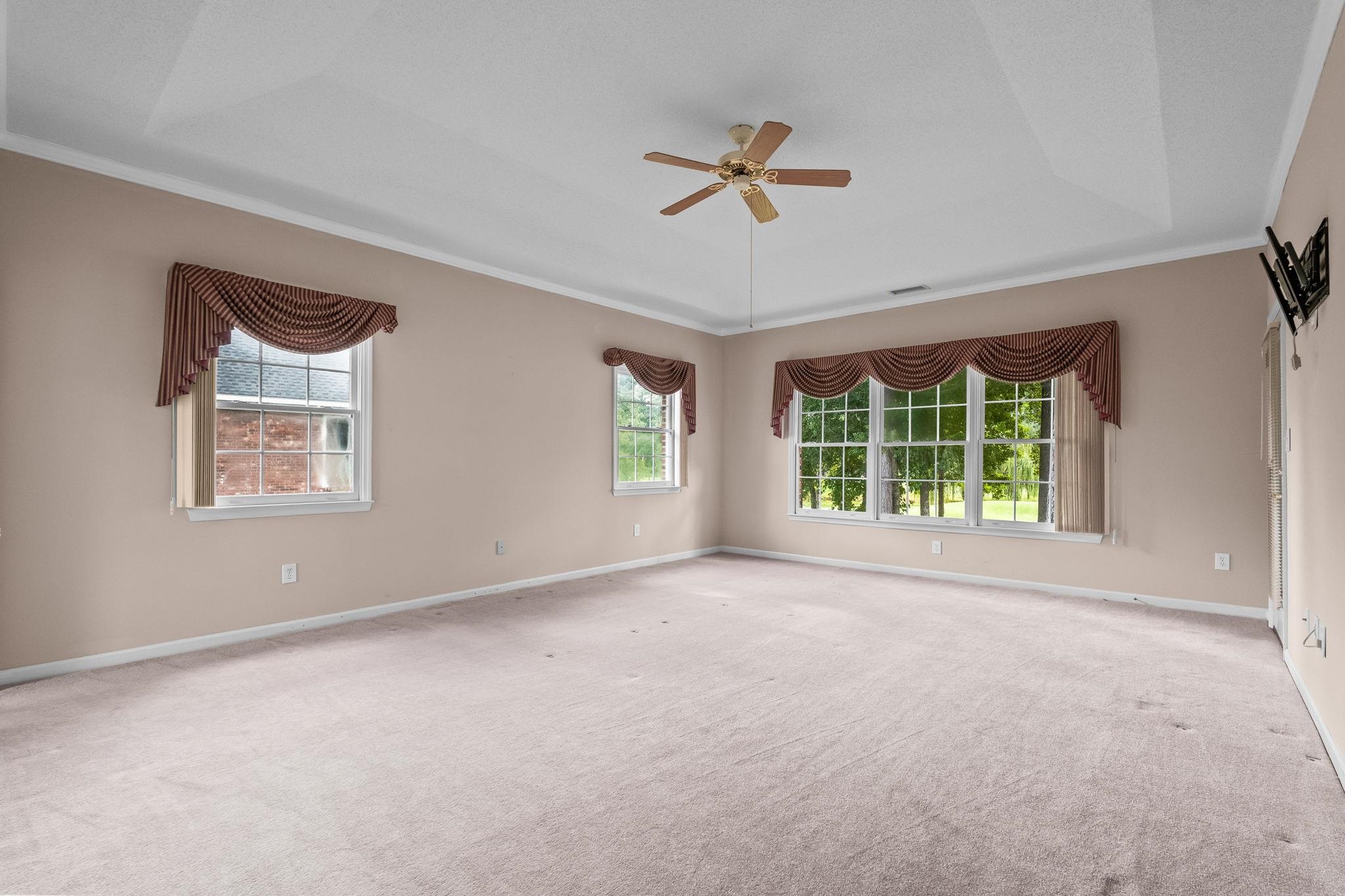 3111 Hermitage Dr. Property Photo 25