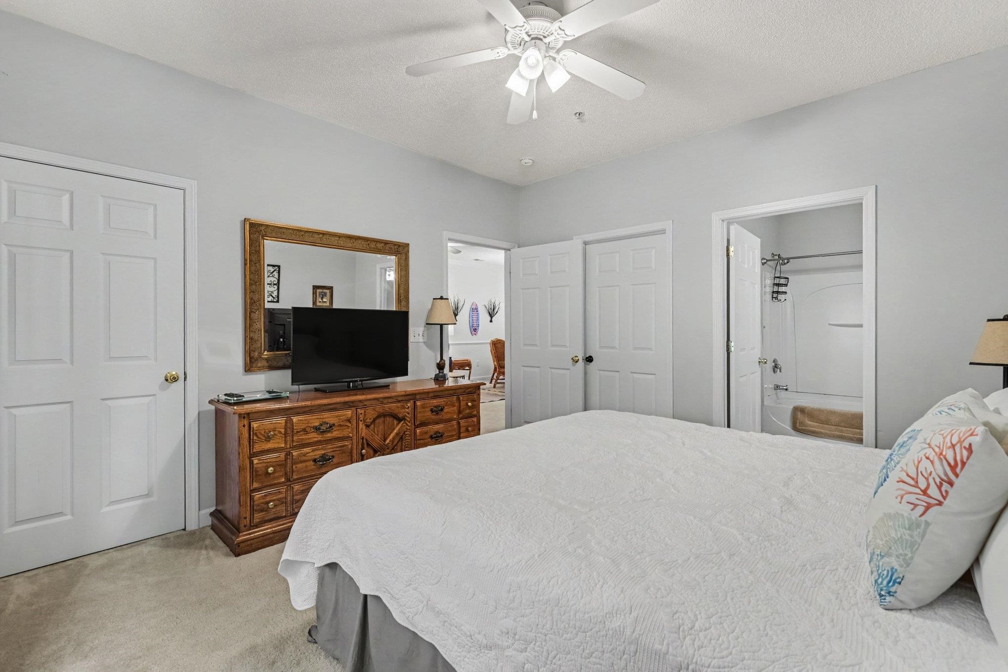 6253 Catalina Dr. Property Photo 14