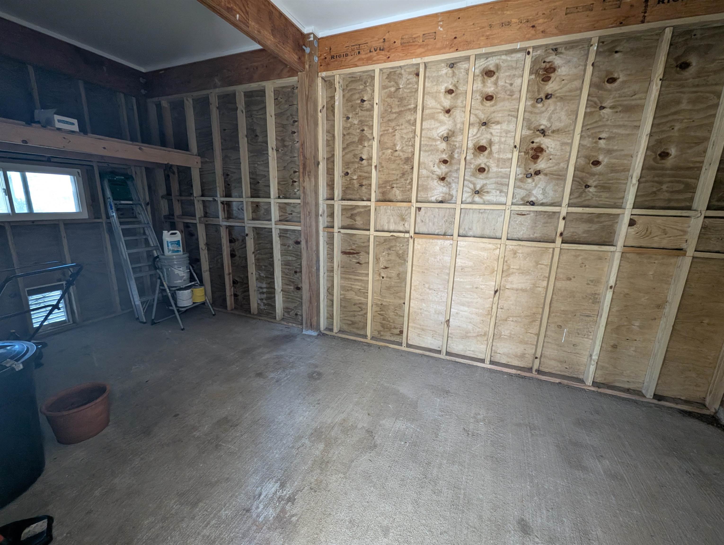 208 Vista Dr. Property Photo 30