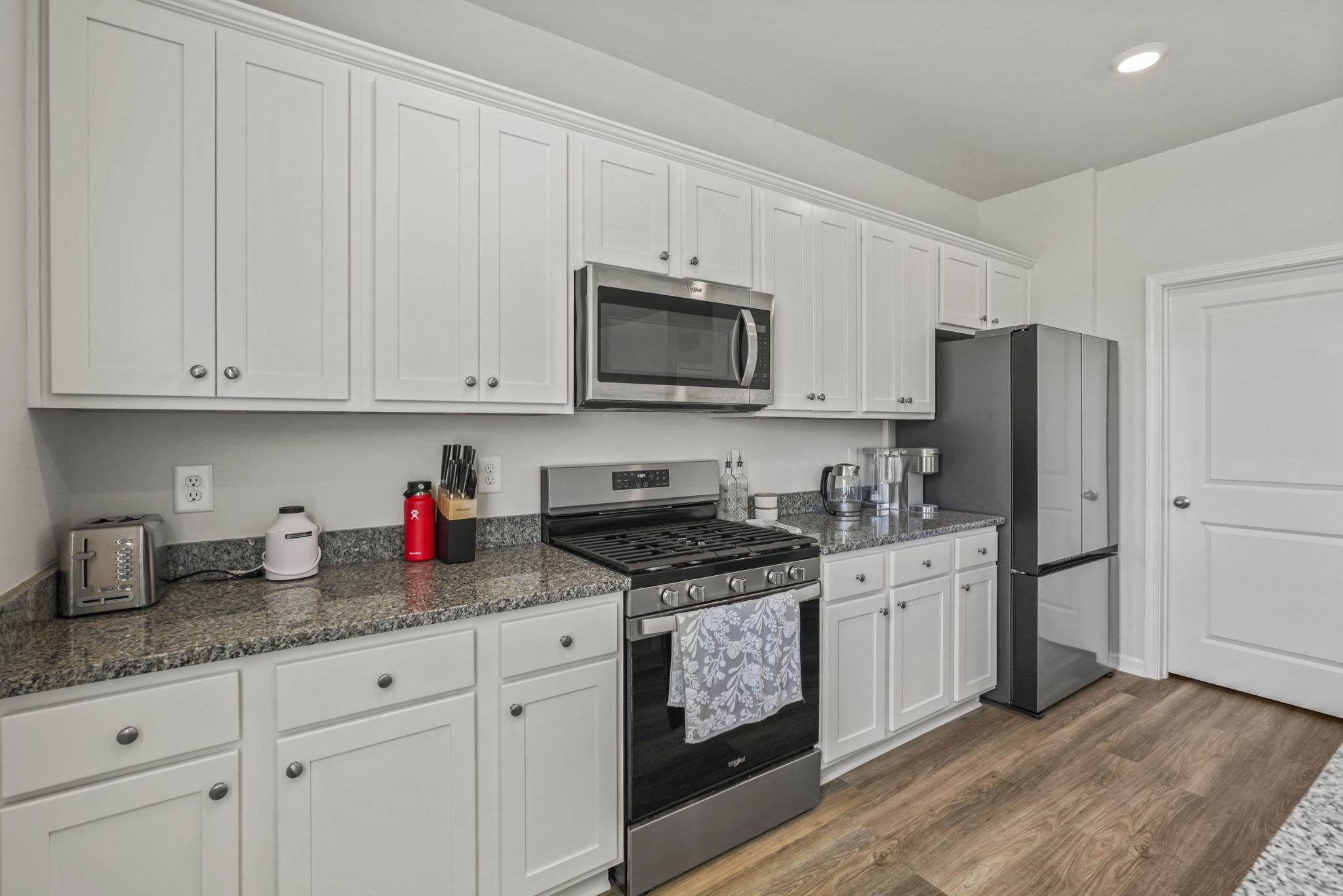 219 Londonshire Dr. Property Photo 10