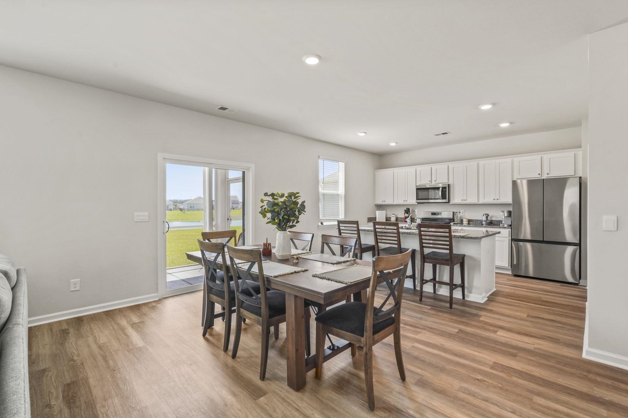 219 Londonshire Dr. Property Photo 15