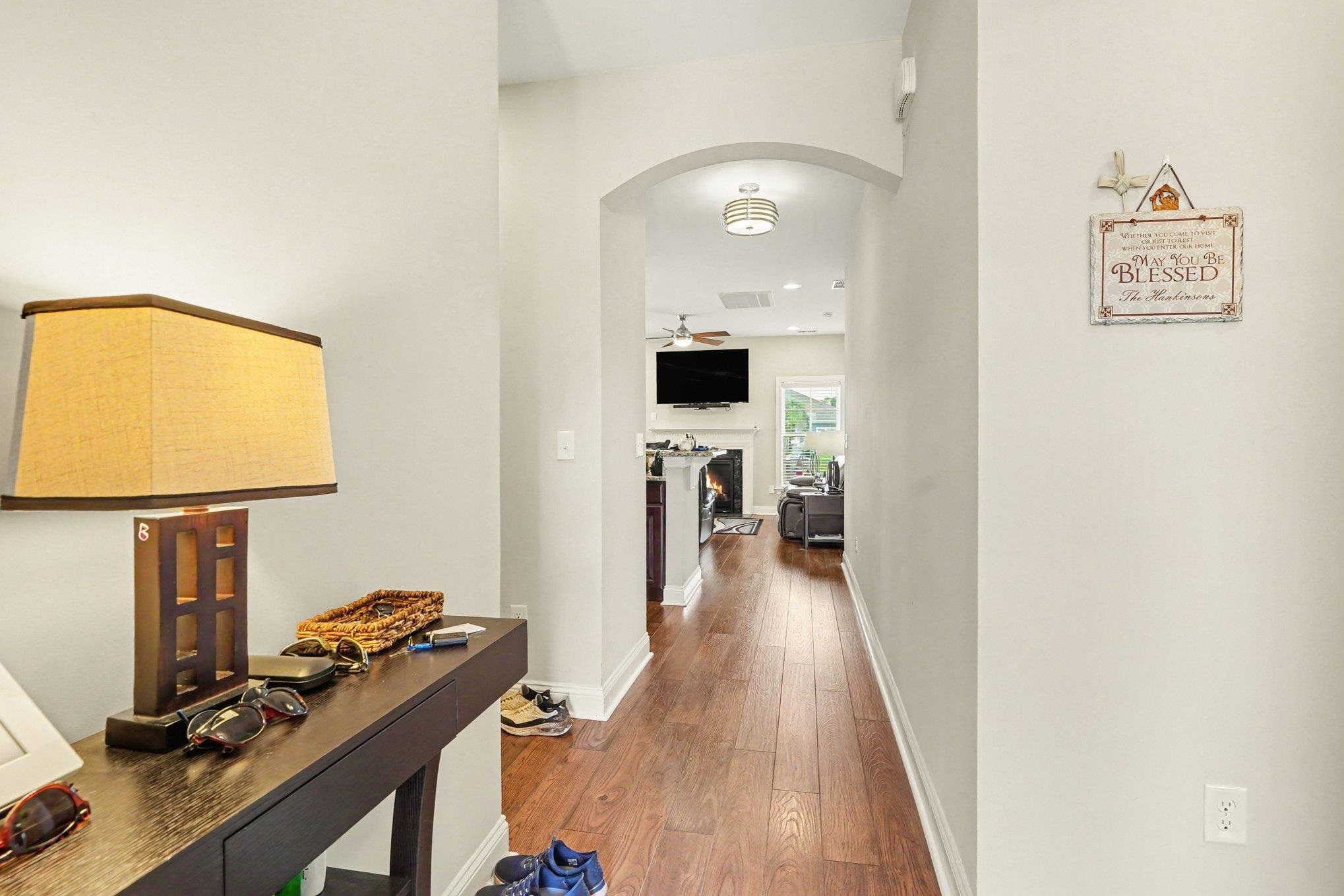 768 Devon Estate Ave. Property Photo 4