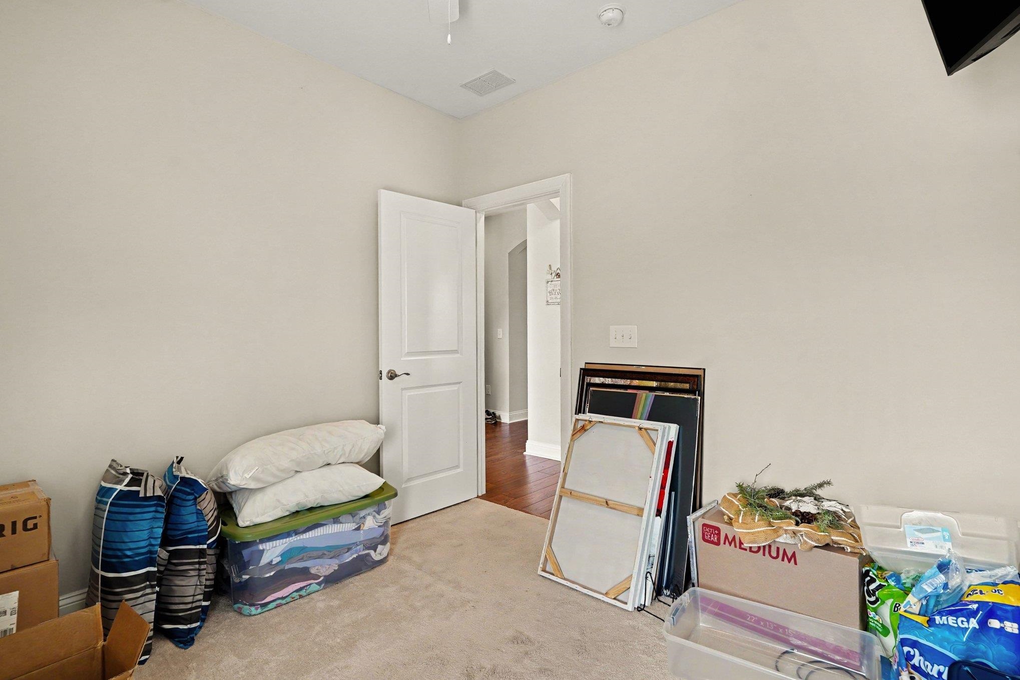 768 Devon Estate Ave. Property Photo 12