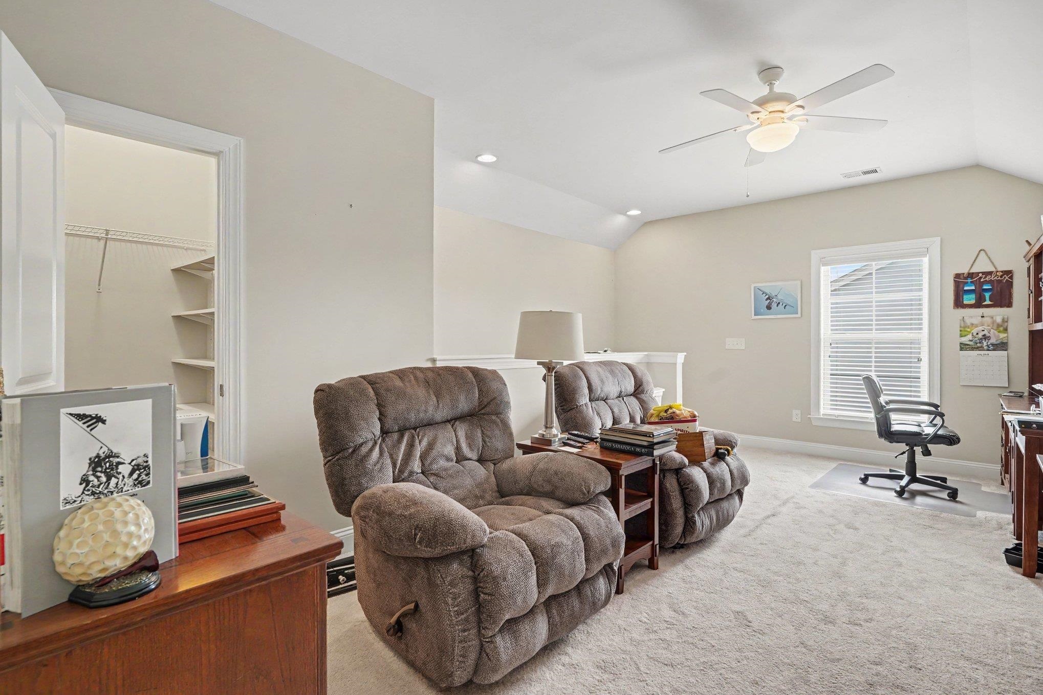 768 Devon Estate Ave. Property Photo 18