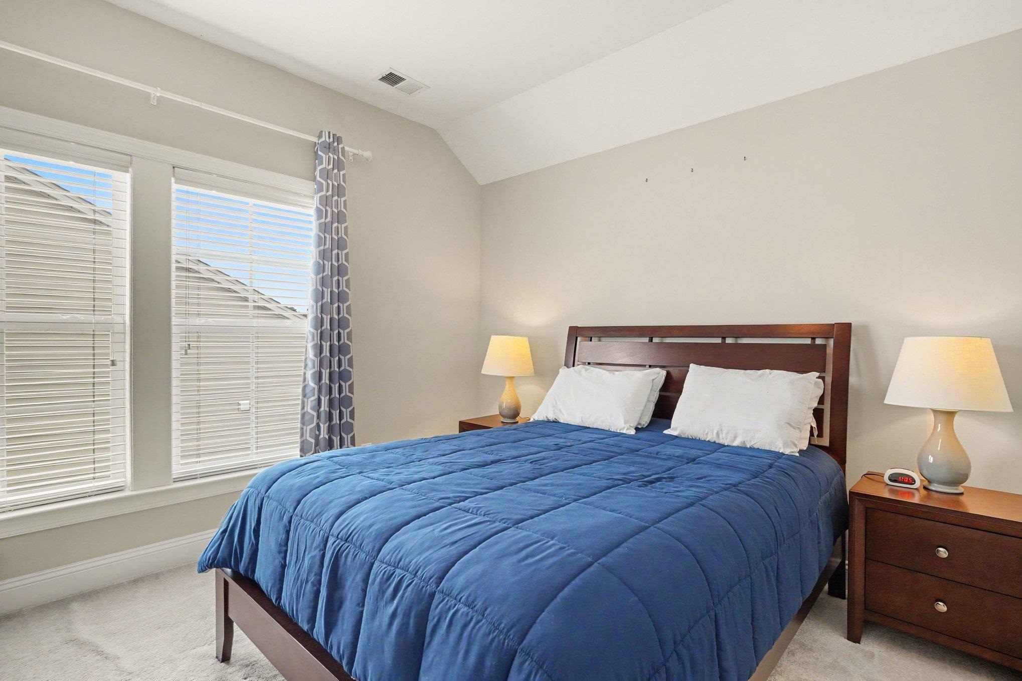 768 Devon Estate Ave. Property Photo 22