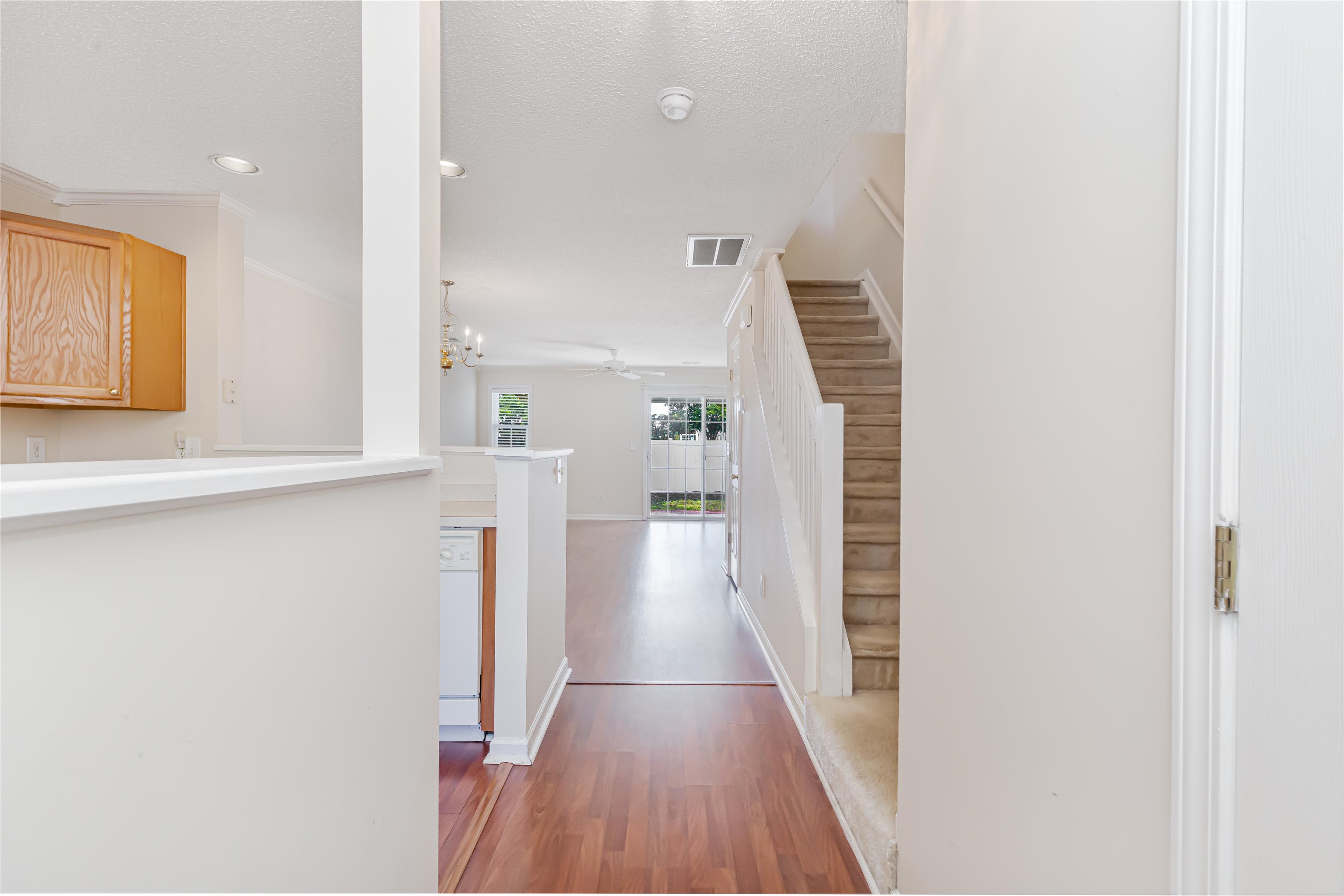 3555 Crepe Myrtle Ct. Property Photo 3