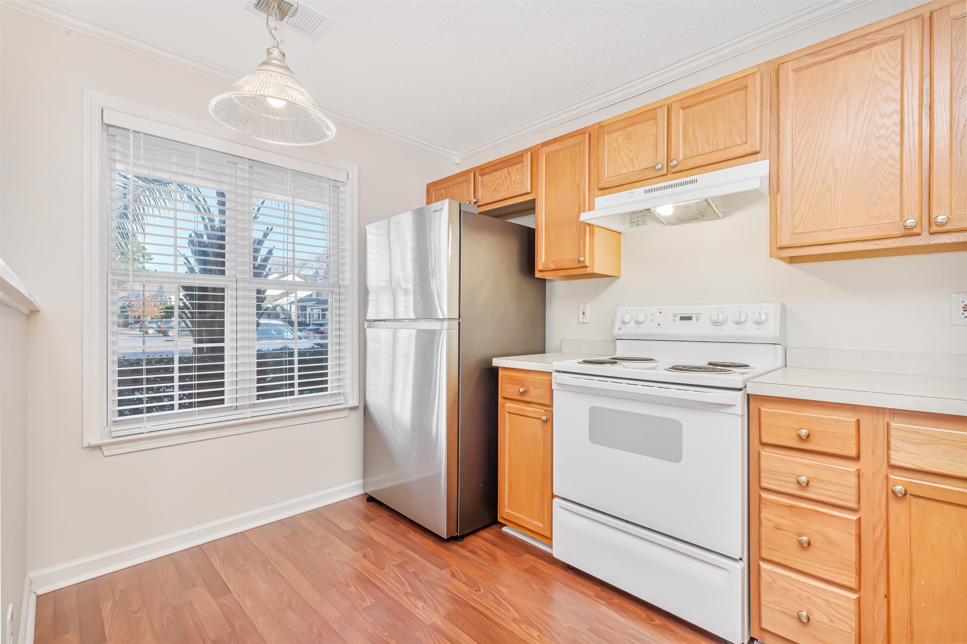 3555 Crepe Myrtle Ct. Property Photo 5