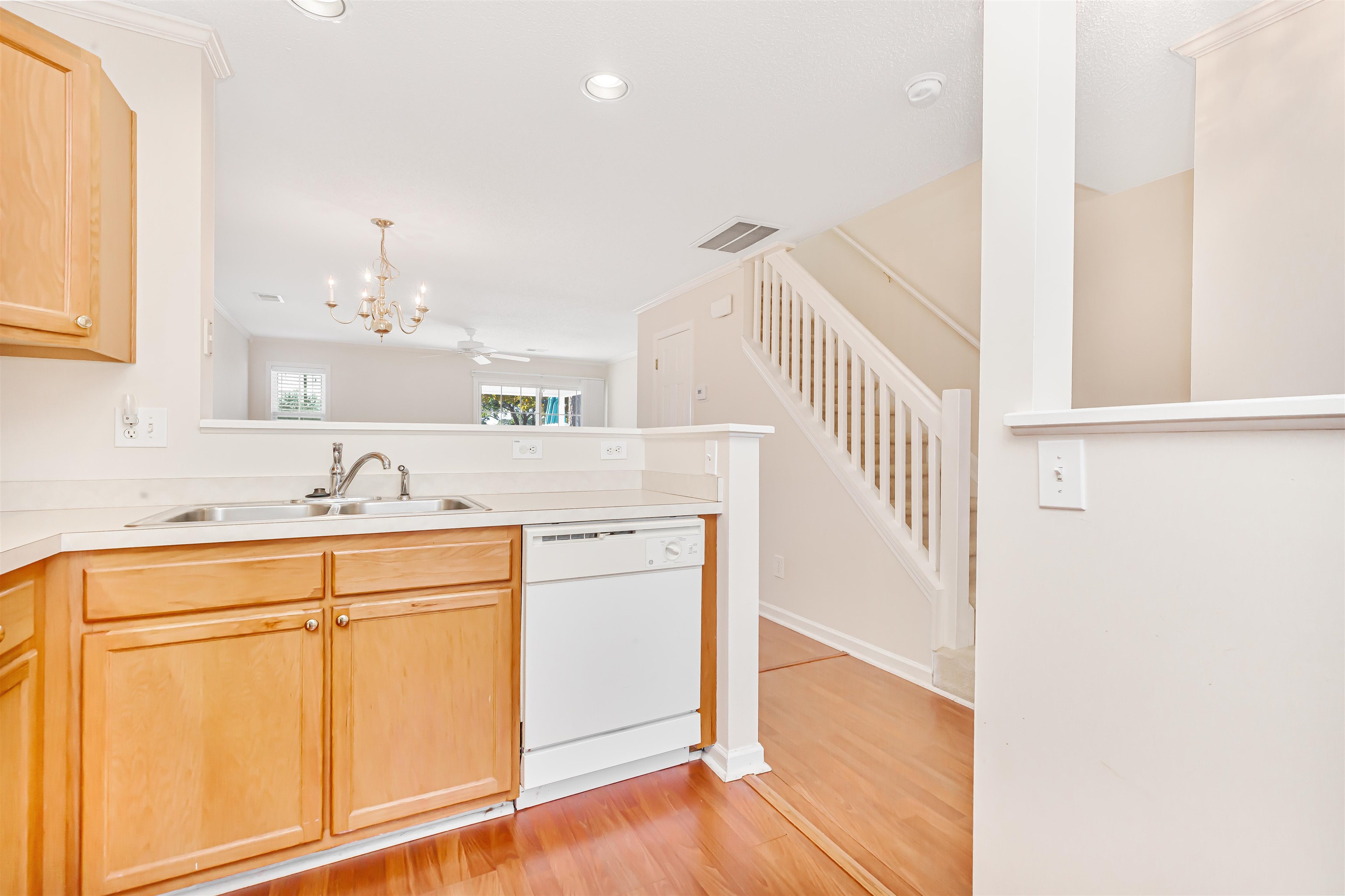 3555 Crepe Myrtle Ct. Property Photo 7